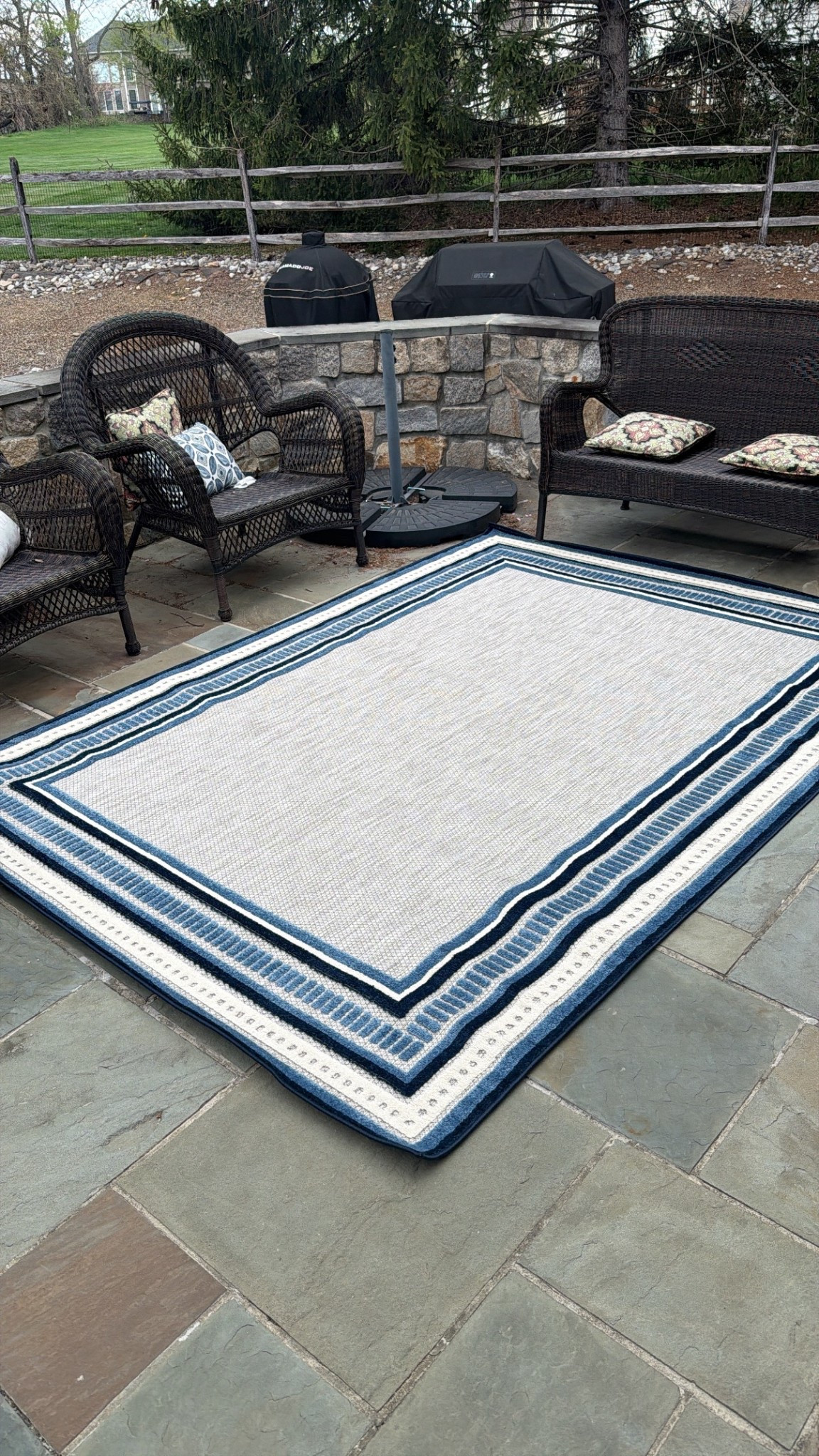 My new patio rug I am obsessed with from Wayfair 

#ltkwayfair #ltkpatio

#LTKHome #LTKmomlife #LTKSeasonal
