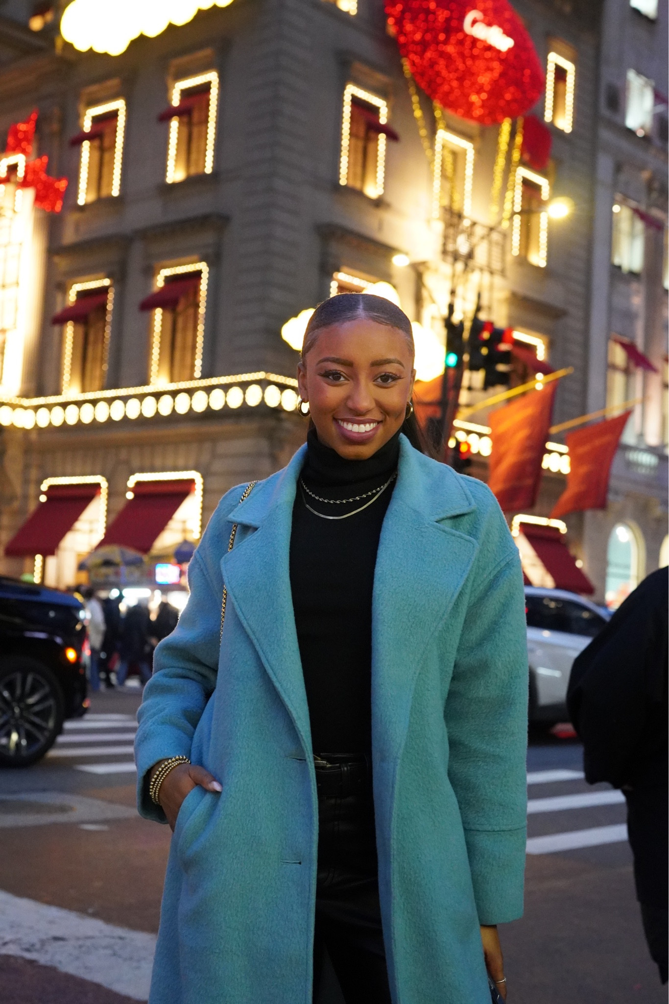 A night in NYC 🤍

#LTKSeasonal #LTKstyletip #LTKtravel