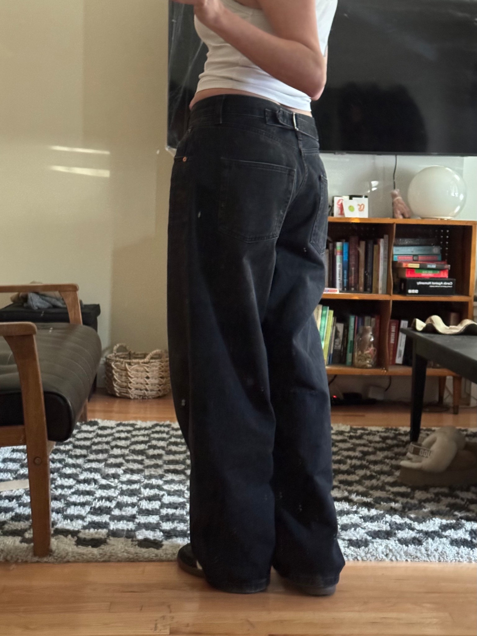 Perfect baggy barrel jeans with a snatched waist. 

#LTKootd #LTKFindsUnder100