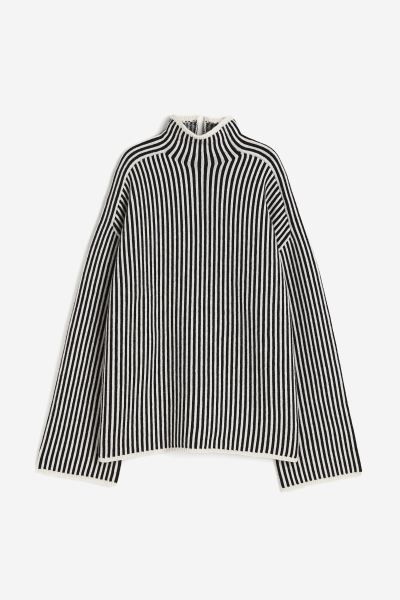 Oversized turtleneck jumper - White/Black striped - Ladies | H&M GB | H&M (UK, MY, IN, SG, PH, TW, HK)