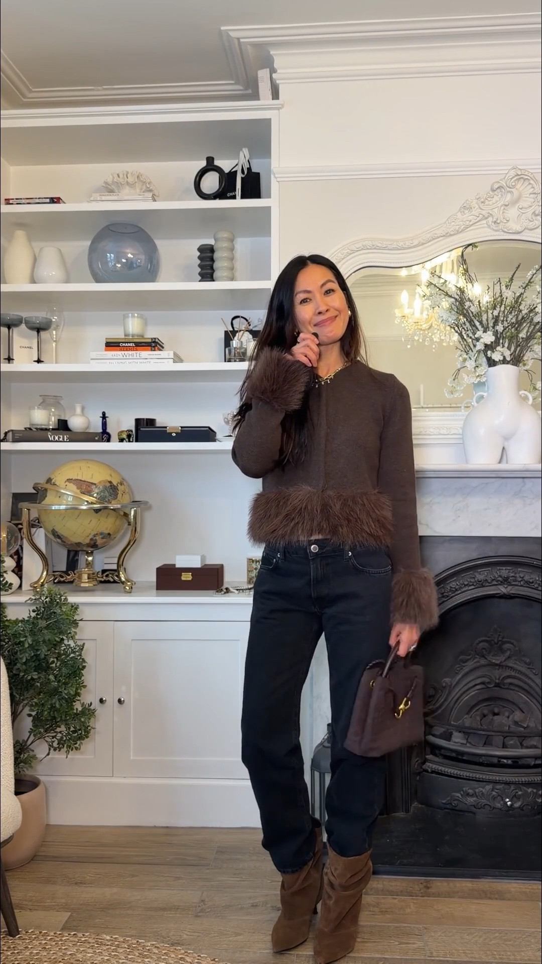 My full outfit for dinner out with friends tonight. This cardigan (in medium) is definitely going to sell out and I've paired it with these fantastic black cigarette jeans (size down and I'm wearing a 6). Slouchy boots are also a Zara find and I wear a 5 and then I've teamed it with my Amazon bag (which is such a good alternative to a designer bag) and my Beaverbrooks earrings and necklaces. 

#LTKdatenight #LTKuk #LTKwinter