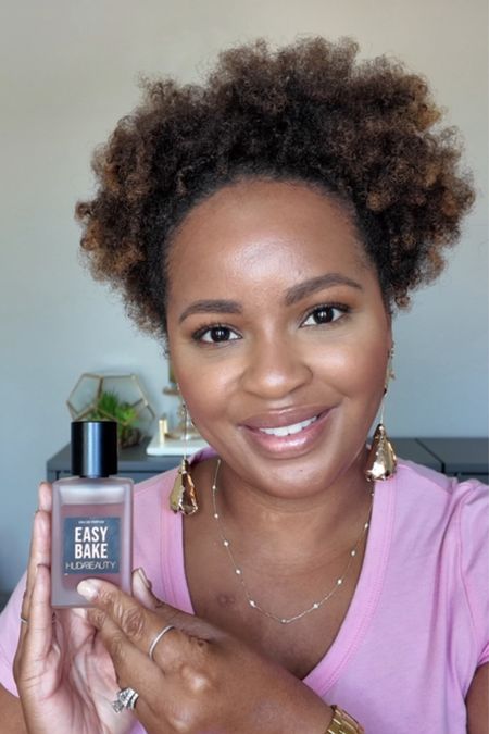 Huda Beauty Easy Bake Perfume! Check out my 1 minute review on Instagram!

#LTKbeauty #LTKfindsunder100