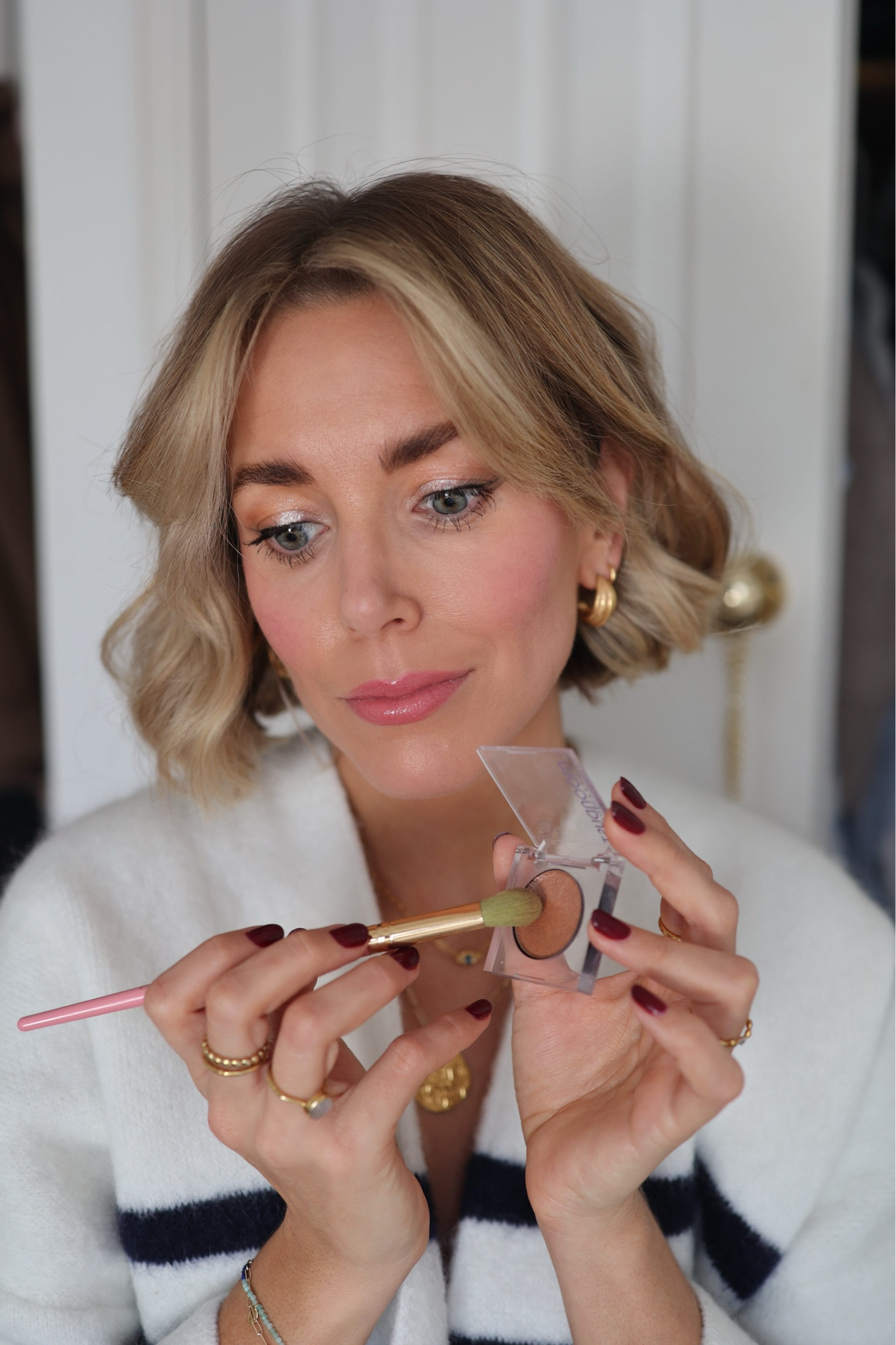 Prada Beauty Foundation
Lancome Concealer - 02
Clinque Chubby stick Contour
Espressoh Glass Blush
Ilia Brow Gel
Urban Decay Moondust - Space Cowboy
Laura Mercier Caviar Stick - sugarfrost
Aime Mascara 
Maxfactor Lip Liner - Pink Princess
Armani Beauty Lip Power - 502
makeup by Mario Lip -Petal Glow
Penhaligons - Liquid Love
Rodial Glass Powder 
Brushes - Spectrum & Real Techniques 

Sugar plum fairy makeup 
Christmas makeup 
Wintermakeup 
Sparkly eyes #LTKSeasonal #LTKparties

#LTKbeauty