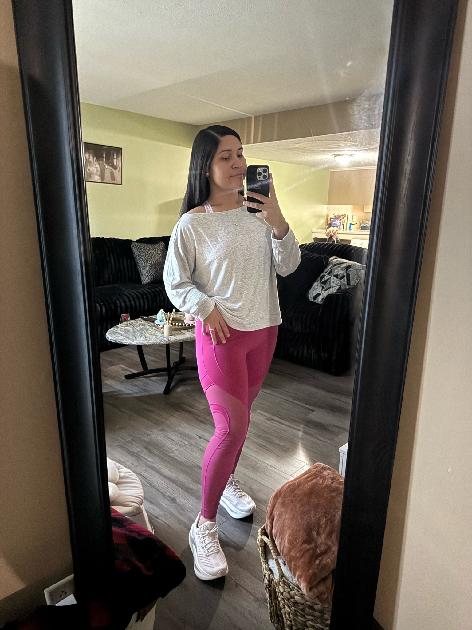 Fitness outfit of the day 🤍✨

A good workout starts with an outfit that makes you feel confident. Loving this activewear set for everything from gym sessions to coffee runs. 🏃‍♀️☕️

Linked all the details on my LTK! #LTKfit #WorkoutStyle #FitnessFashion #Athleisure #OOTD #GymStyle #LTKActive #FitnessIn

#LTKfitnessgoals #LTKootd #LTKActive