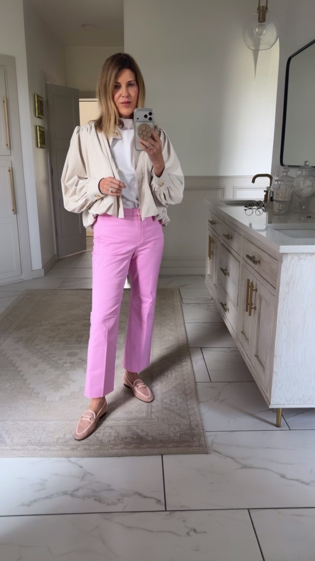 Ootd Kaya pant in size 4 classic length. I’m 5’6
Small top and small jacket. If between sizes in shoes, size down