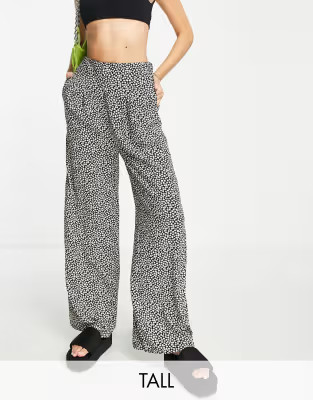 New Look Tall wide leg split hem pants in black floral | ASOS | ASOS (Global)