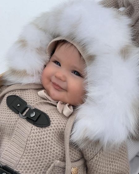 Honeycomb mink cashmere prom with white print fox fur trim, baby toddler kids winter jacket coat,
Calf leather buckle details 