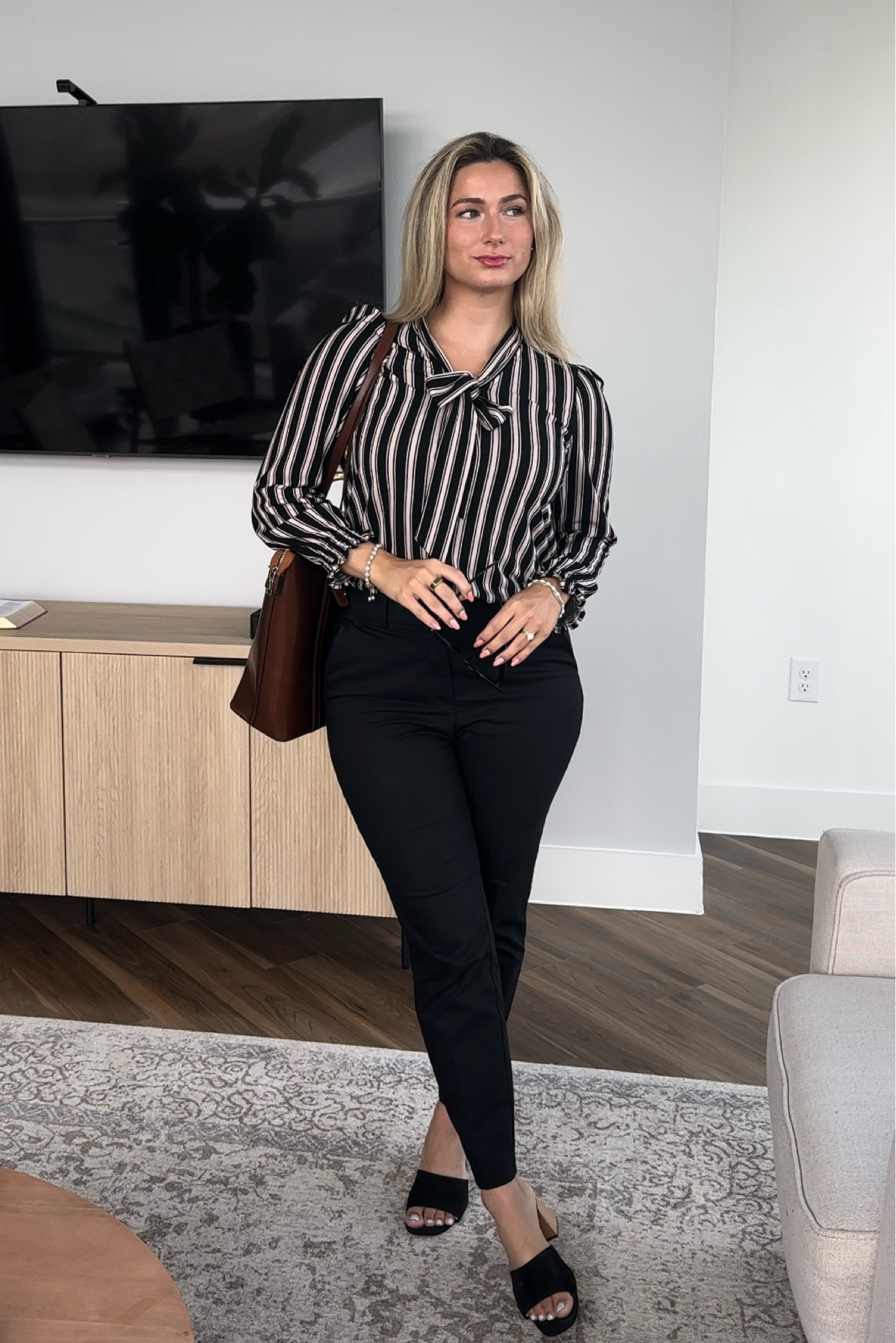 Effortlessly classic workwear look 

#LTKWorkwear #LTKStyleTip #LTKMidsize