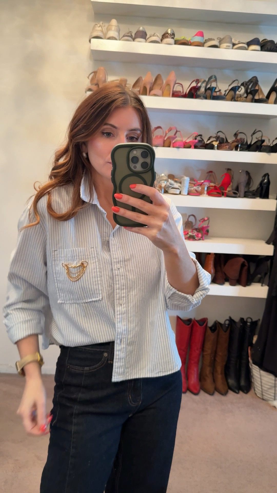 What I wore to work today
Old Navy cropped button down shirt (size small)
Walmart dark wash barrel leg jeans (size 2)
Amazon brown mesh ballet flats
Gold earrings
DKNY jelly sandals 

Spring outfits 2026, workwear outfit, casual outfit, Work outfits, Business casual workwear, easy outfit  

#LTKSaleAlert #LTKootd #LTKWorkwear