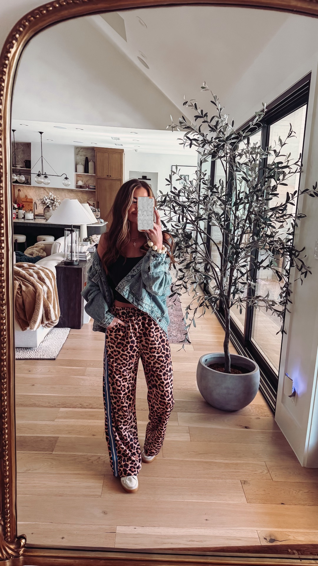 sports mama saturday (my custom loopycase is under wraps for a couple more weeks!) 
XS pants
XS/S tank
small jacket 

#LTKmomlife #LTKootd #LTKActive