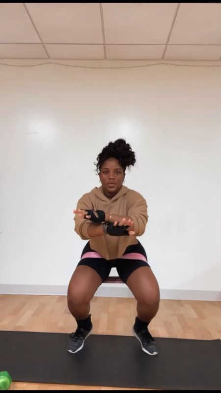 
Beginner friendly in the gym or at-home CurVyFIT ⌛️ SQUAT + Pulses CHALLENGE | Intense Leg & Booty Workout | Effectively Tone & Lift the Booty & Thighs → High Impact  exercises 🍑🏋🏾‍♀️💪🏾👟🤸🏽‍♀️
♡♡♡♡♡♡♡♡♡♡♡♡♡♡♡

Salut BeautyKing🤴🏾& BeautyQueen 👸🏽💚💋💛 AKA Hello Transformers,

o	Shop My Faves & Learn how to multipurpose & transform your gym outfits → https://www.shopltk.com/explore/LaBeautyQueenAna
o	Helpful Links → https://linktr.ee/labeautyqueenana
o	My detailed CurVyFIT fitness journey  → https://labeautyqueenana.com

♡♡♡♡♡♡♡♡♡♡♡♡♡♡♡

#LTKfindsunder50 #LTKfitness #LTKVideo
