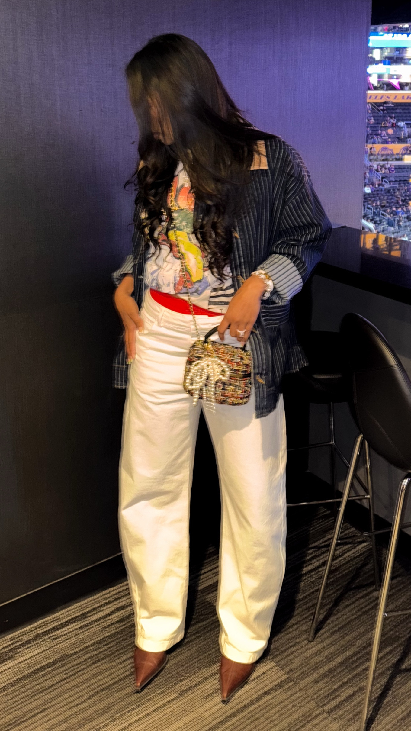 One of my fav fits!!

Jacket: M
Shirt: One size (sold out)
Jeans: 6 for an oversized baggy look
Shoes: 9