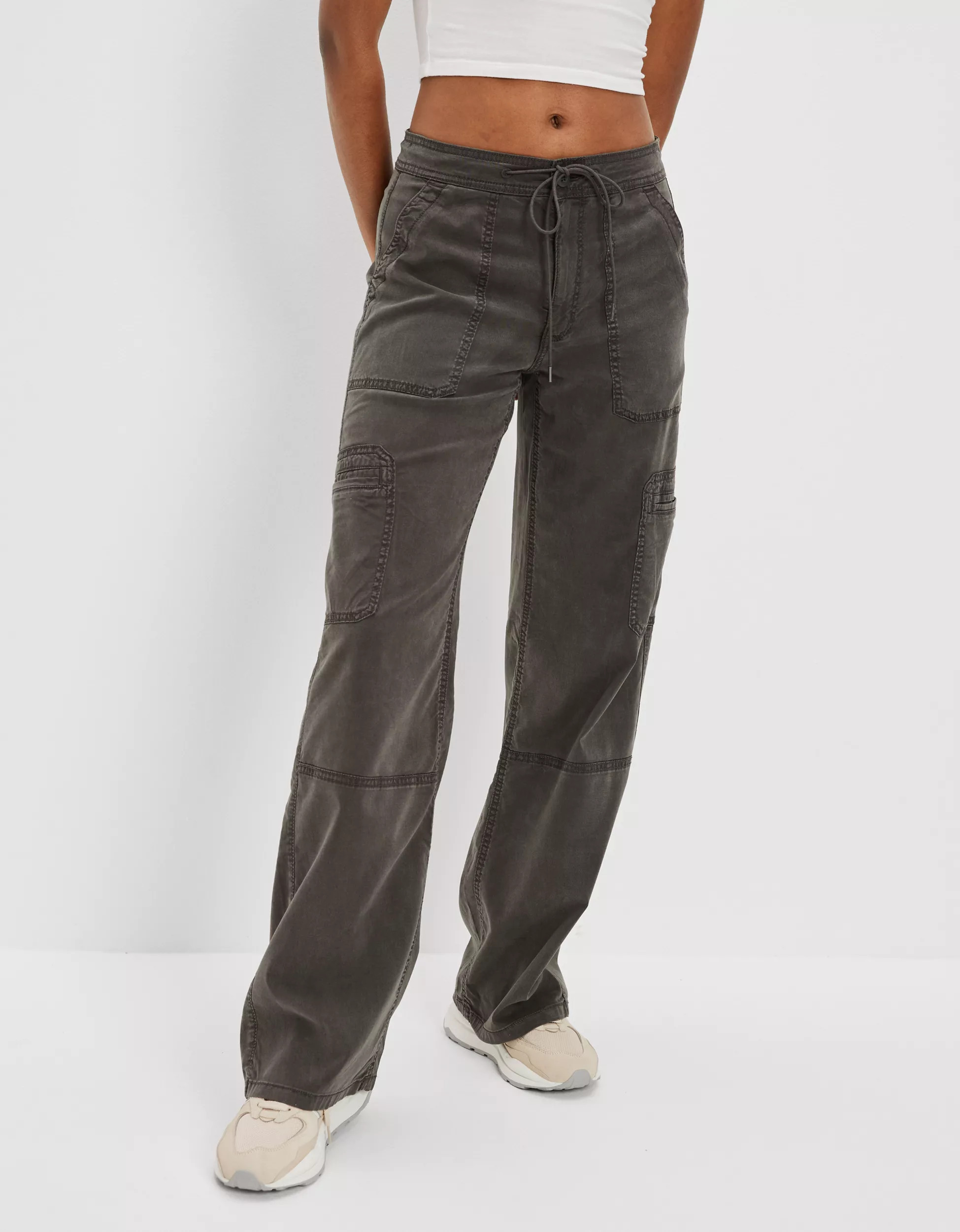 AE Dreamy Drape Stretch Super High-Waisted Baggy Wide-Leg Cargo Pant | American Eagle Outfitters (US & CA)