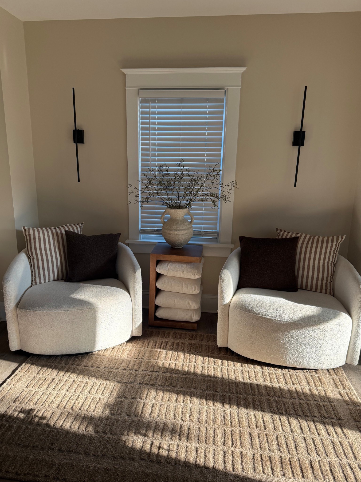 Nook Styling!

Love these Walmart chairs, striped pillows + table are from home goods!!

HomeGoods finds, home styling, home decor, Chris loves Julia, loloi rugs, home decor, nook styling, seating styling. 

#LTKFindsUnder100 #LTKSeasonal #LTKHome