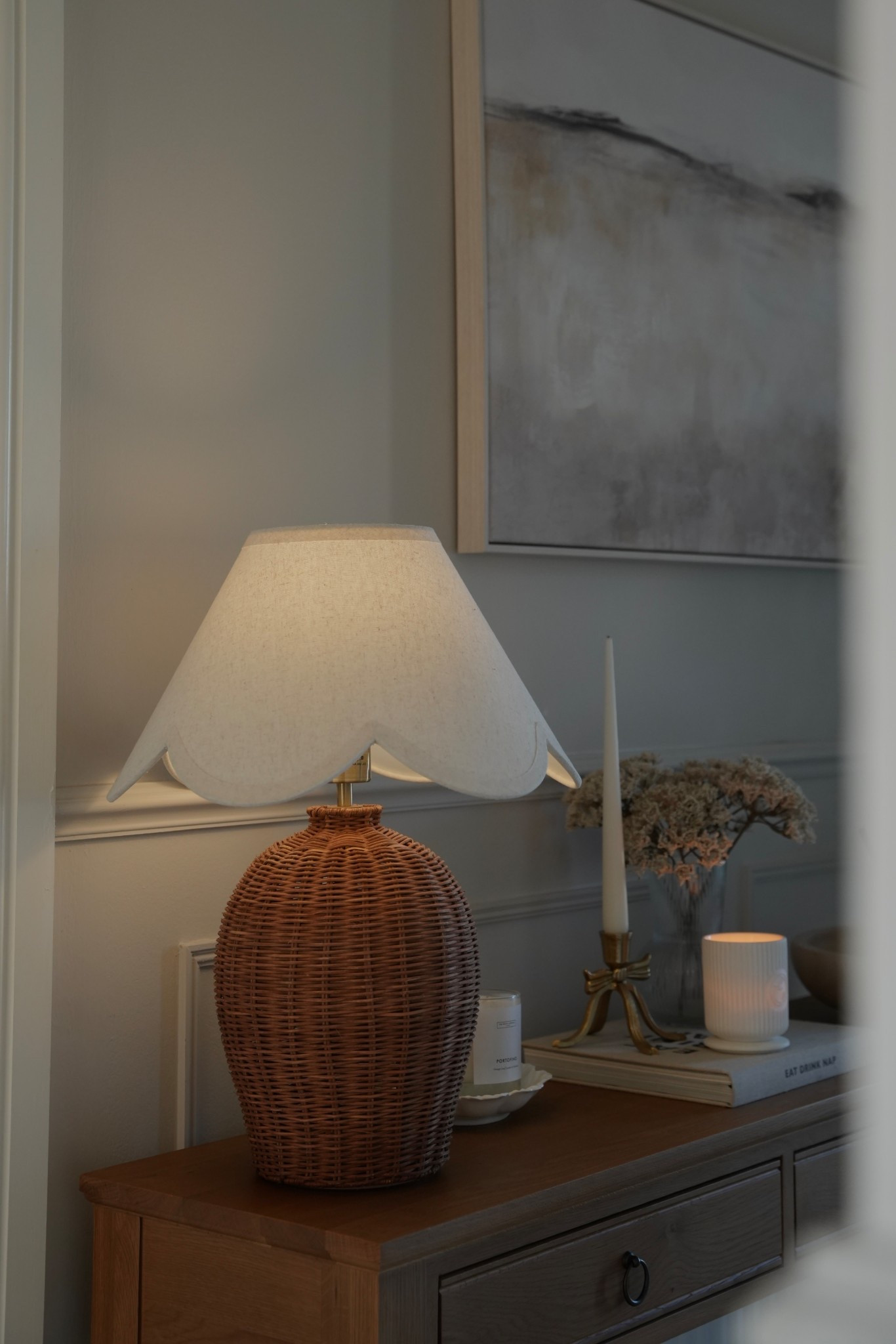 Soft lighting at dusk is my spring vibe and home style 🫶🏽

I’ve linked the lamp, artwork and styling details over on LTK if you’re looking to refresh a similar space.

#HallwayInspo #NeutralInteriors #HomeStyling #LTKHome #UKHomes

#LTKSpringSale #LTKspring #LTKHome