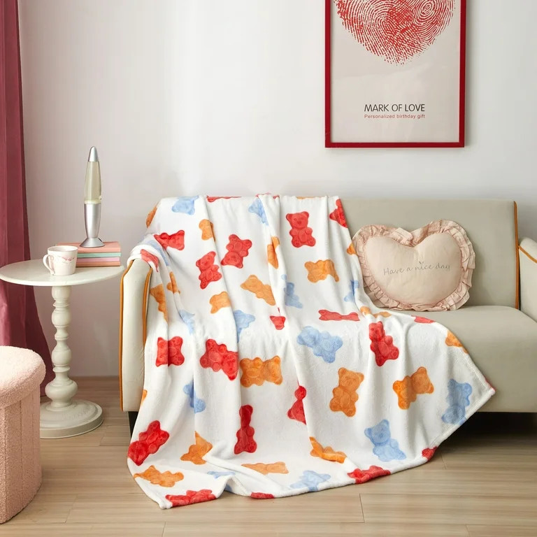 Gummy Bears Valentine's Day Plush Throw Blanket 50" x 60", by Way to Celebrate - Walmart.com | Walmart (US)