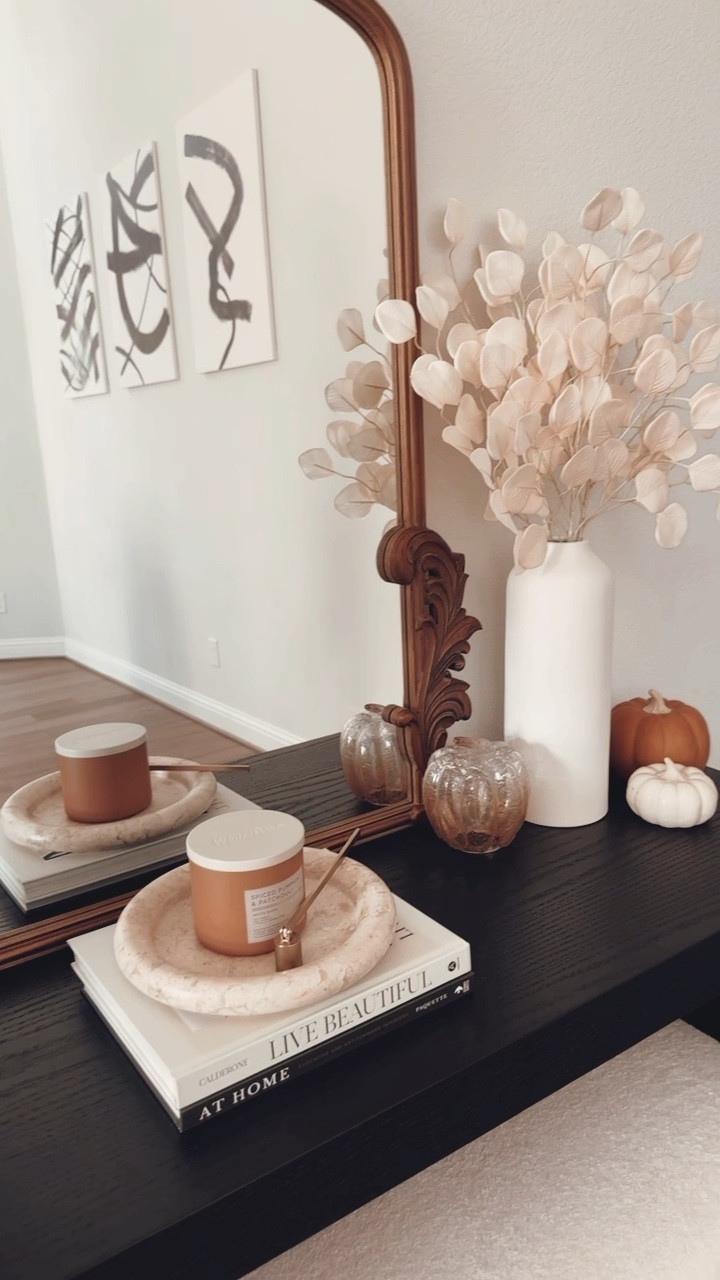 Fall home decor inspo


#LTKhome #LTKSeasonal #LTKHalloween