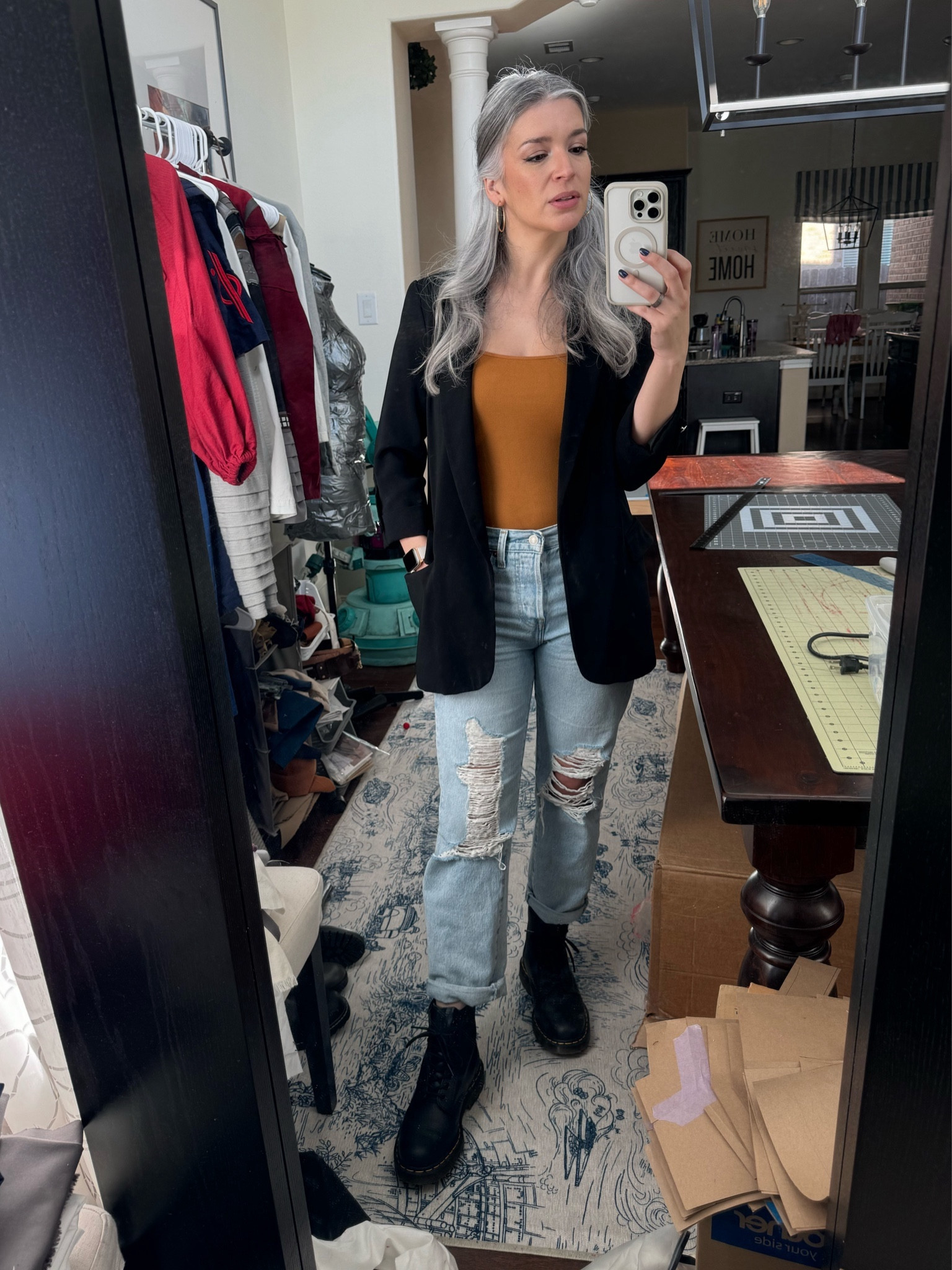 Headed to a lunch meeting

Blazer is from Zara a few years back so this is a close dupe

#LTKfindsunder50 #LTKworkwear #LTKfindsunder100