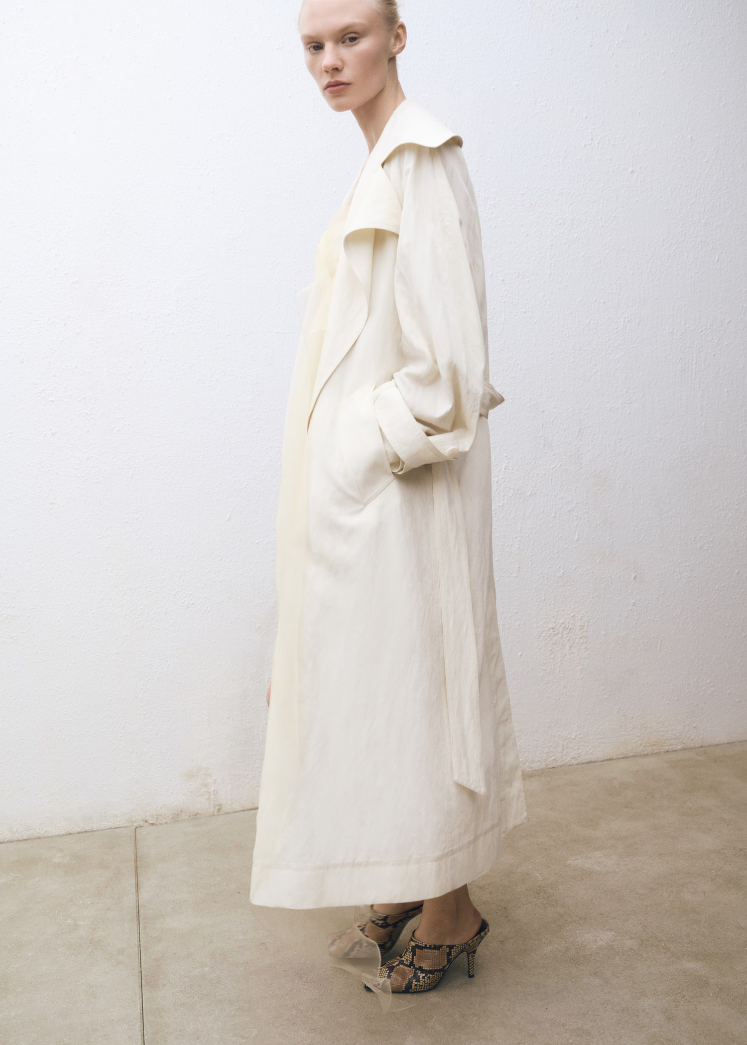 Oversized trench coat with lapels - Women | MANGO USA | Mango (US/MX/AU)