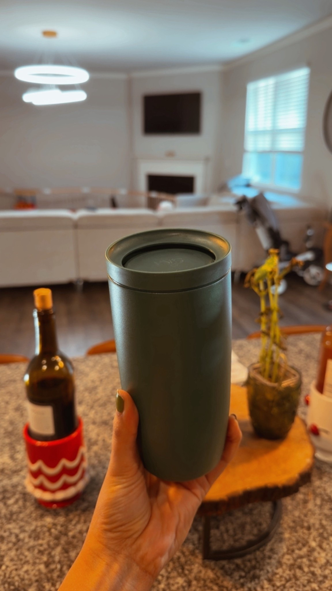 This travel mug is the only reason I’m not putting my coffee in the microwave over and over again

#LTKdayinmylife #LTKmomlife #LTKHome