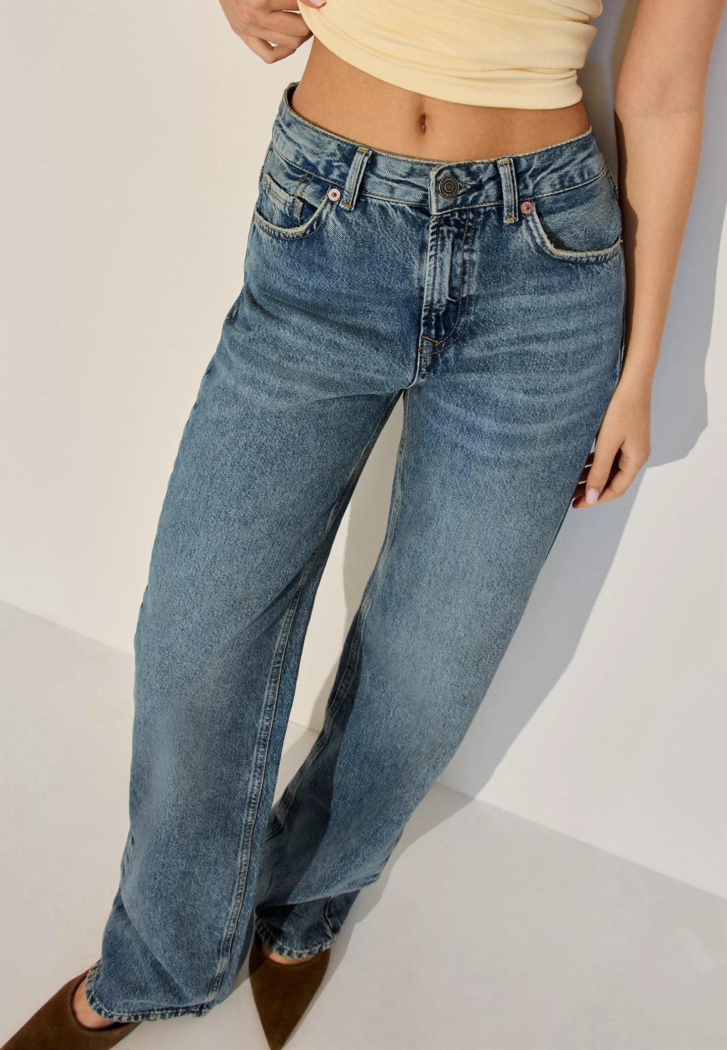 D92 straight wide-leg jeans - Women's Jeans | Stradivarius United Kingdom | Stradivarius (UK)
