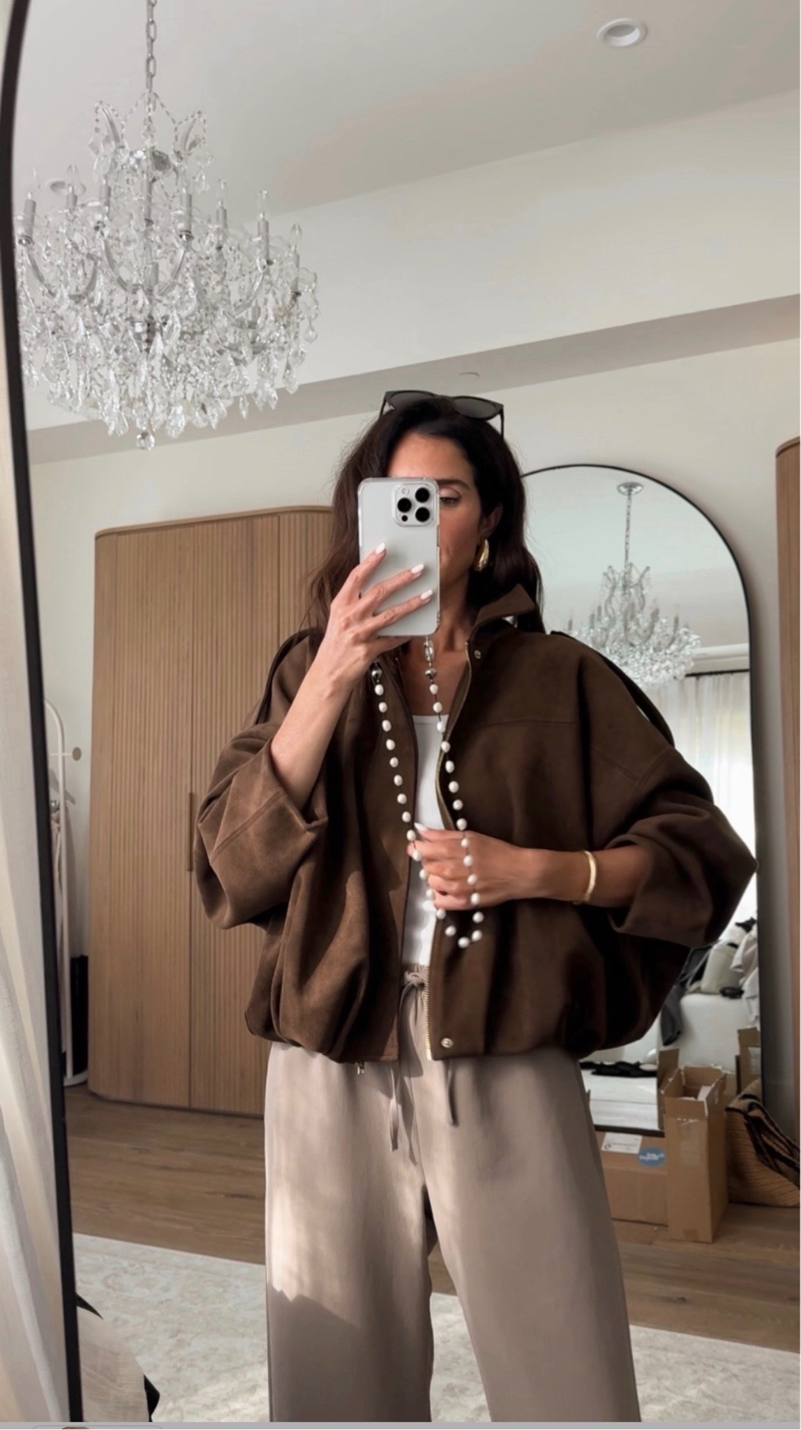 Restyling this viral Zara jacket with the viral Zara pants! I’m just shy of 5-7” wearing the size medium jacket and small pants in the color Nomad Taupe. #stylinbyaylin #aylin #zara #aritzia @Aritzia @Zara 

#LTKgrwm #LTKootd #LTKSeasonal