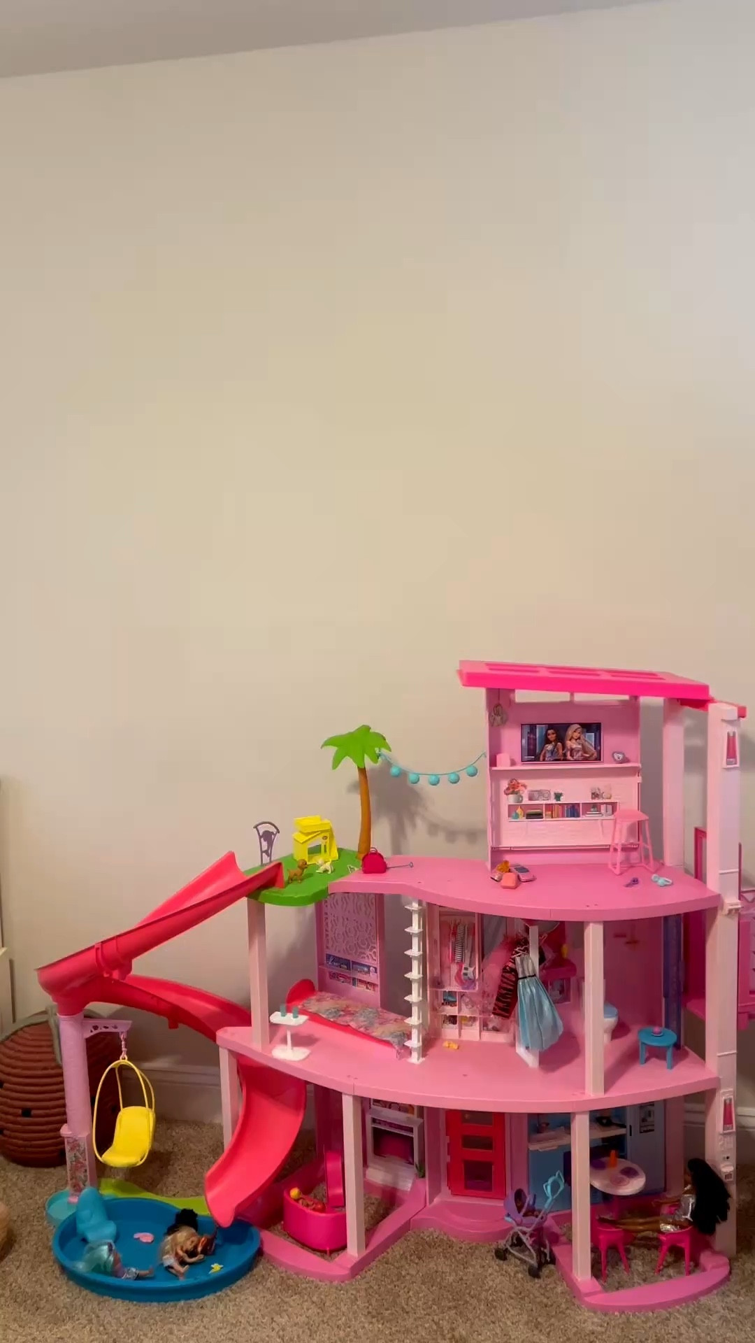 barbie dream house + a few room details! 🍓