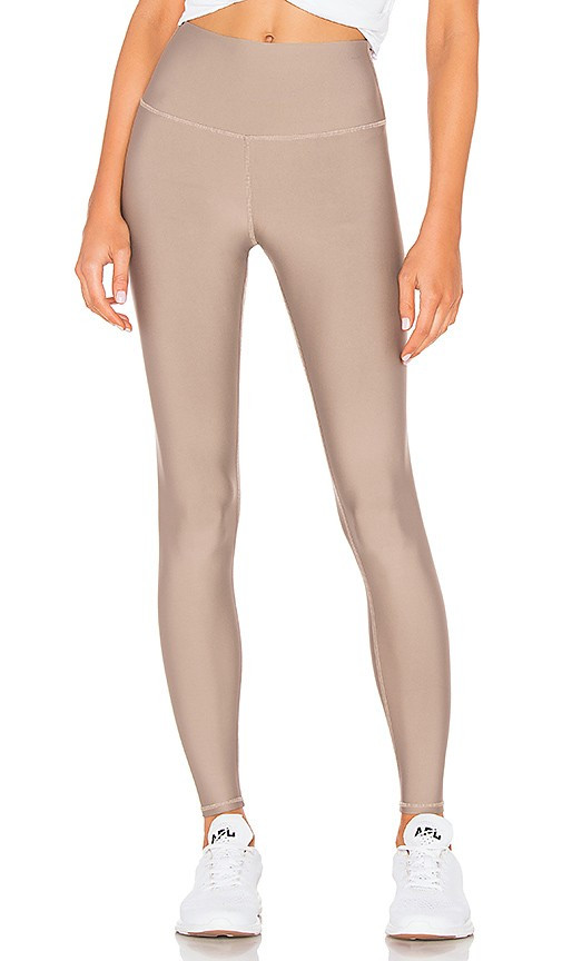 alo High Waist Airlift Legging in Light Grey,Neutral. - size L | Revolve Clothing (Global)