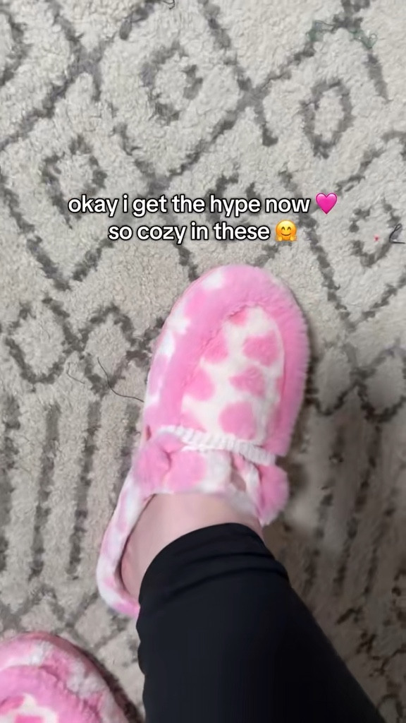 Okay I get the hype now because these Hey Dude heart slippers are actually so cozy. The inside is really soft and they’re easy to just slip on around the house.

hey dude wendy heart slippers, cozy house slippers women, fuzzy heart slippers women, slip on house shoes women, comfy lounge slippers women, pink heart slippers women, cozy loungewear slippers
