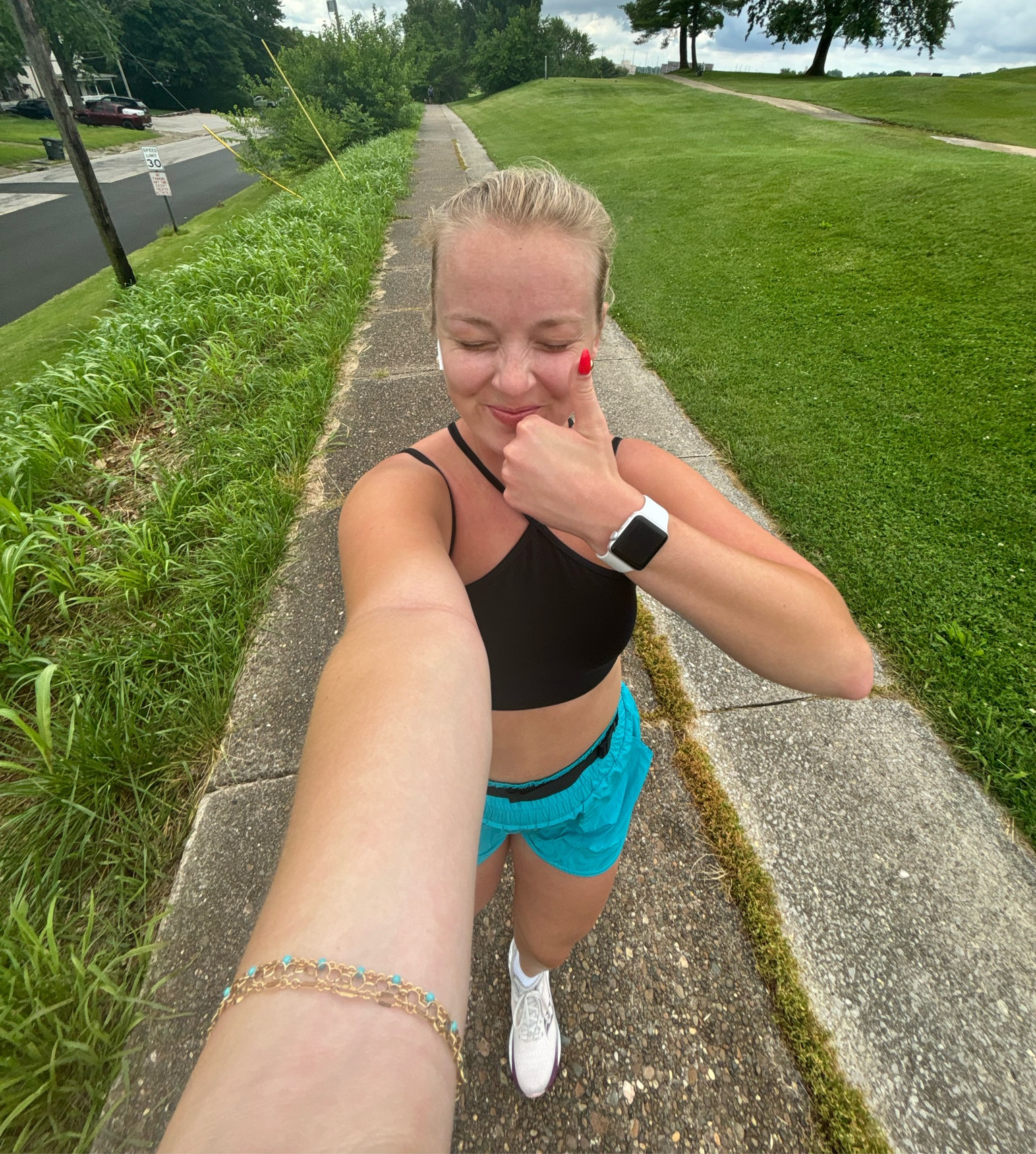 Back at it again with my baby Lululemon running belt! Perfect for your phone, chapstick and pepper spray 🏃🏼‍♀️

#LTKActive #LTKFindsUnder50 #LTKGiftGuide