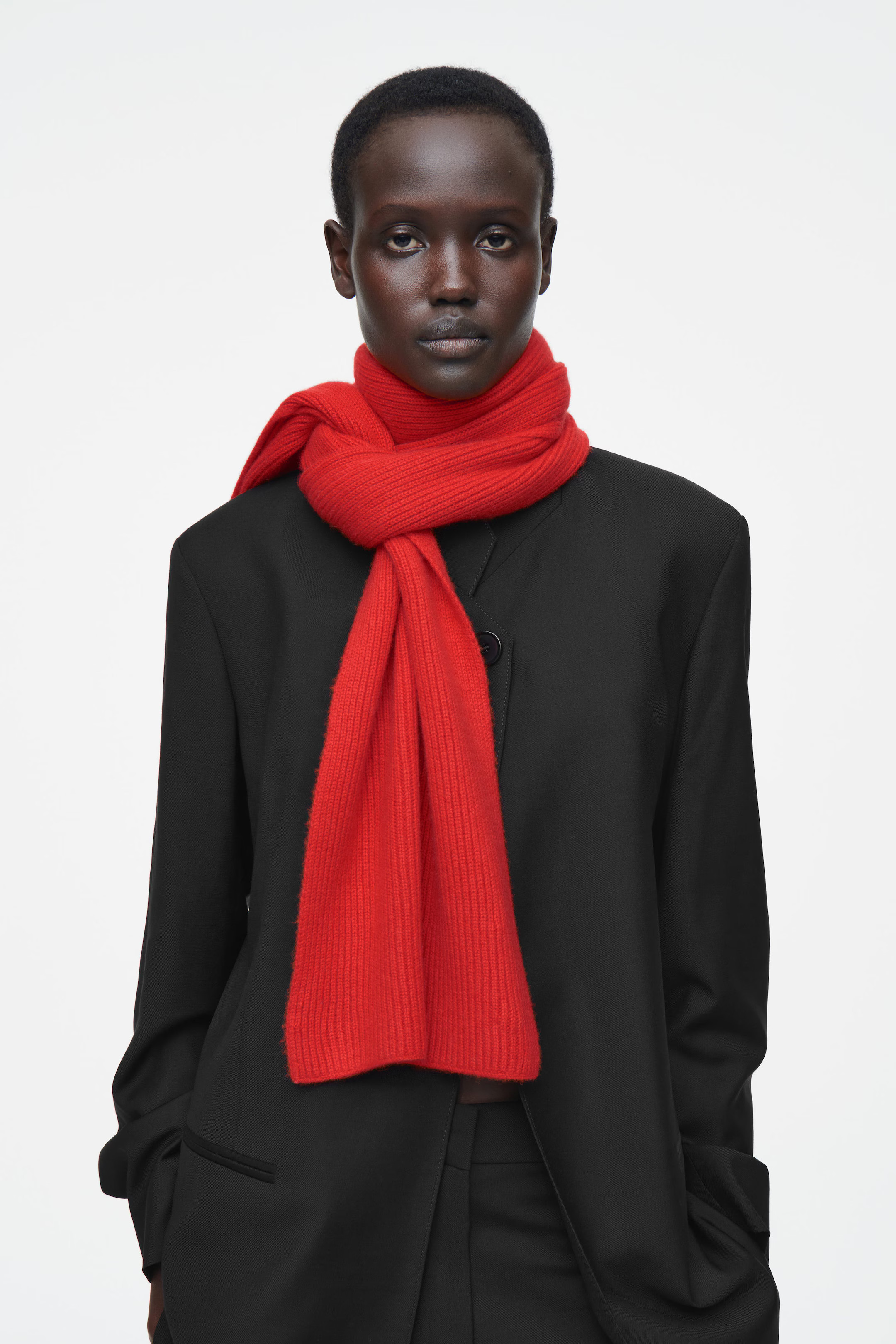 RIBBED WOOL AND CASHMERE SCARF - RED | COS (AU)