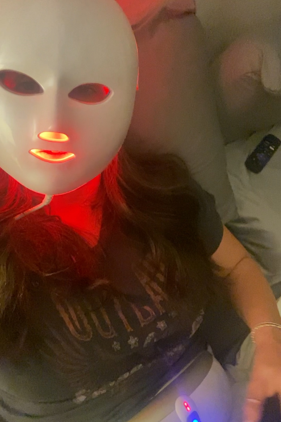 Red light therapy; self care; anti aging

#LTKbeauty #LTKfindsunder100 #LTKfitness