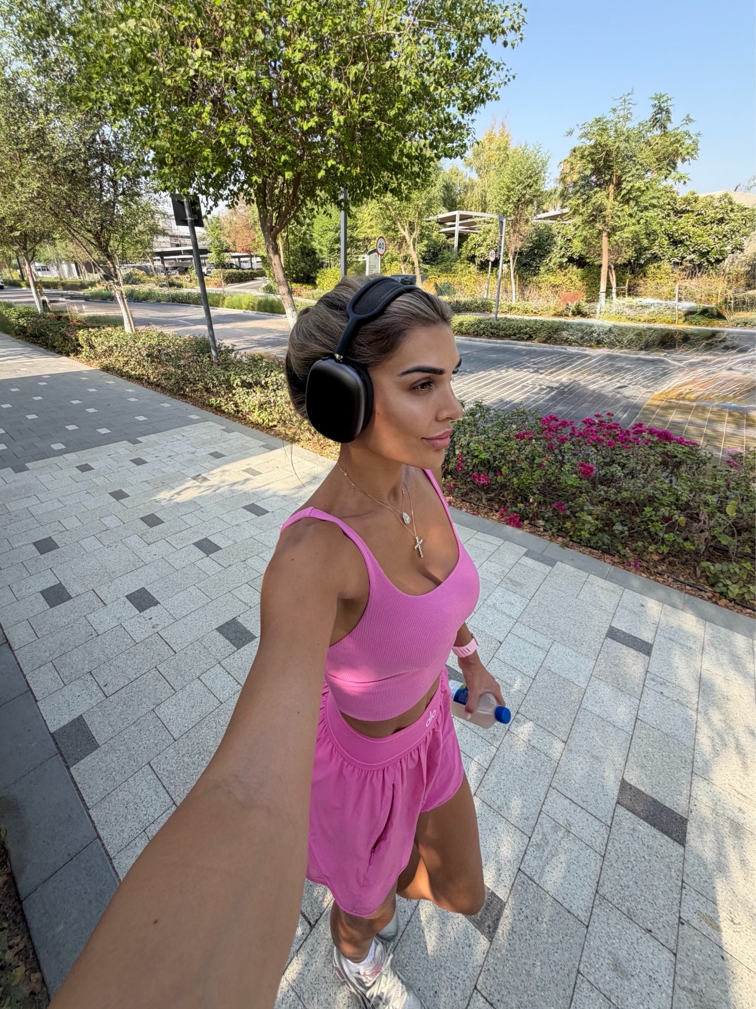 Pink alo gym outfits & asics

#LTKuk #LTKshoes #LTKfitness