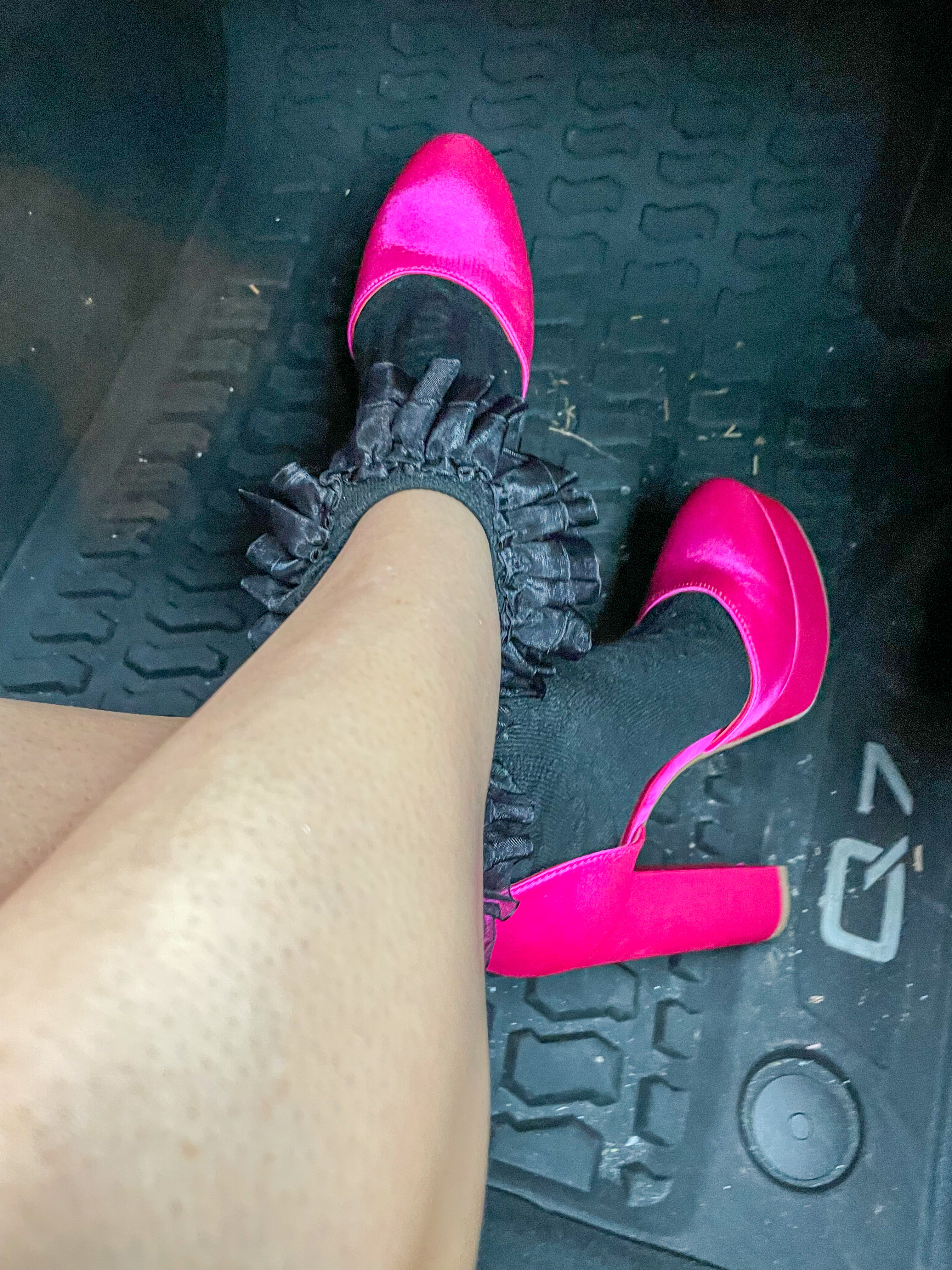 Chunky heels in satin pink. So pretty and TTS 

 