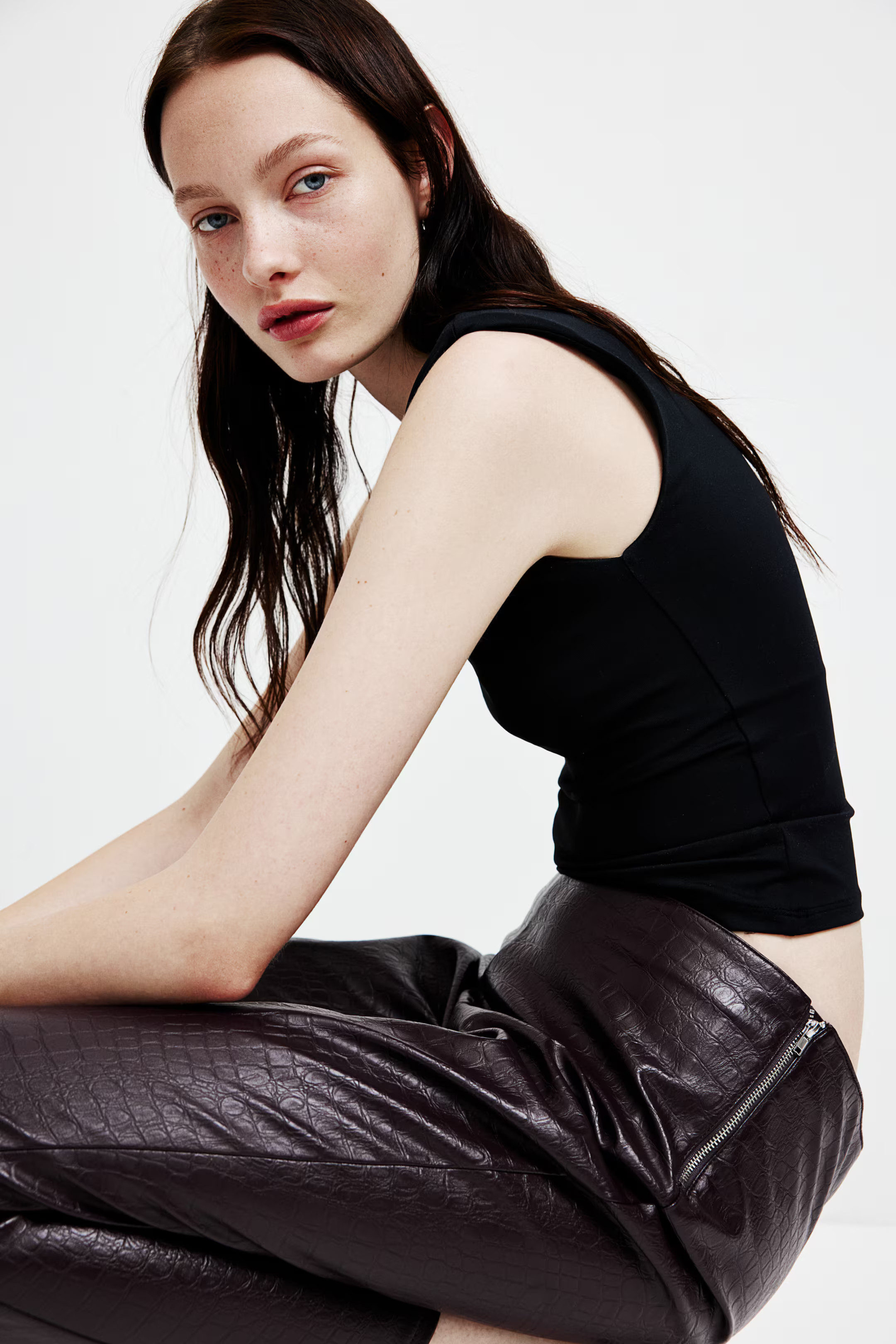 Straight Coated Pants - Purple/crocodile-patterned - Ladies | H&M US | H&M (US + CA)