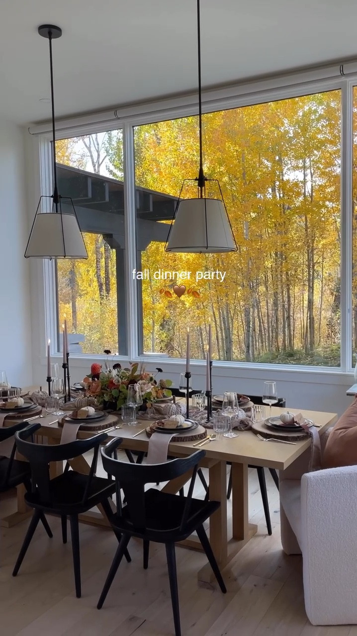 FALL dinner party details🍁🤎🍂

Home decor
Entertaining
Table
Thanksgiving 
Dining room 
Leaves 

#LTKVideo #LTKParties #LTKHome