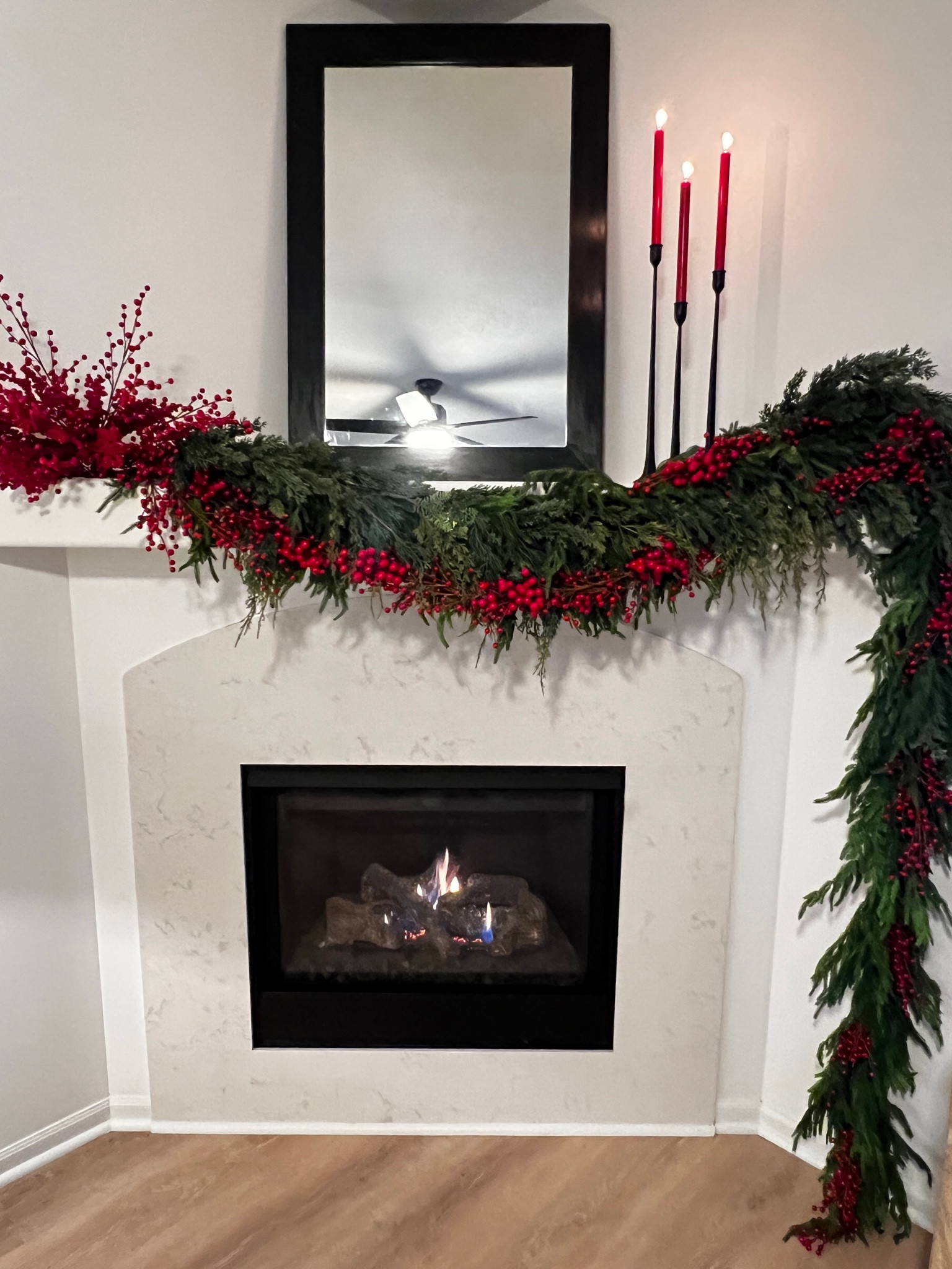 #garland #mantledecor #redberries
#christmasmantle

#LTKSeasonal #LTKHoliday #LTKHome