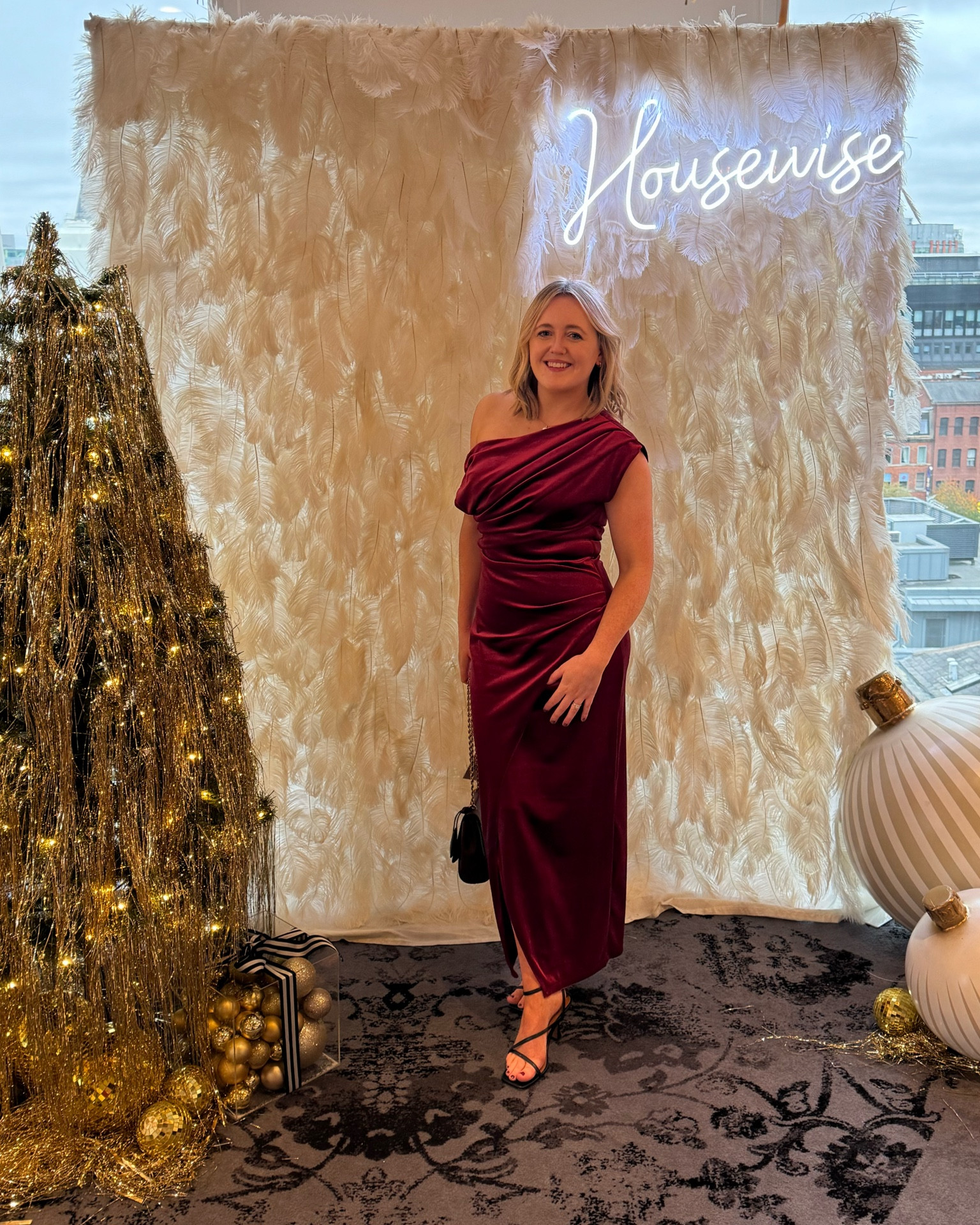 Christmas party outfit inspo! I love a velvet dress and this one is so flattering! The red colour screams Christmas 🎄 

#LTKstyletip #LTKuk #LTKpartywear