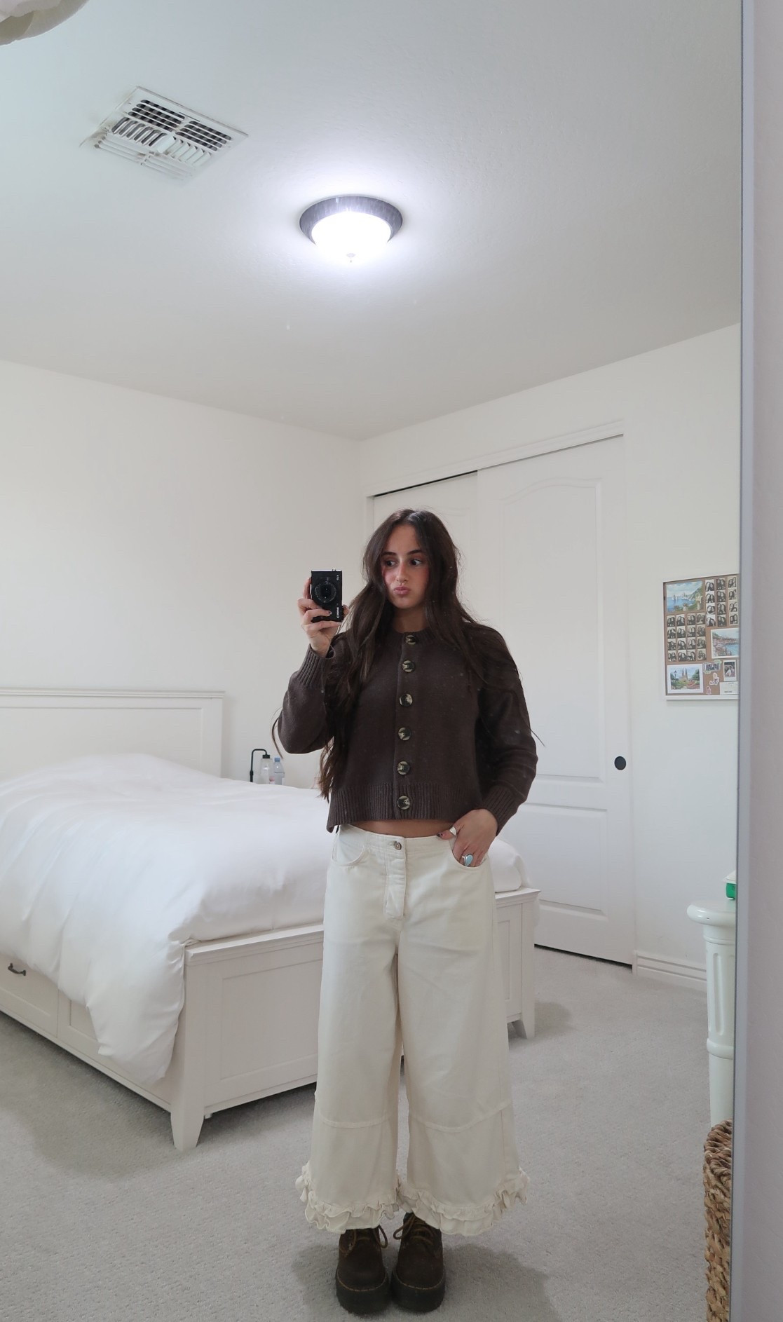 top & bottom: XS
shoes: 6