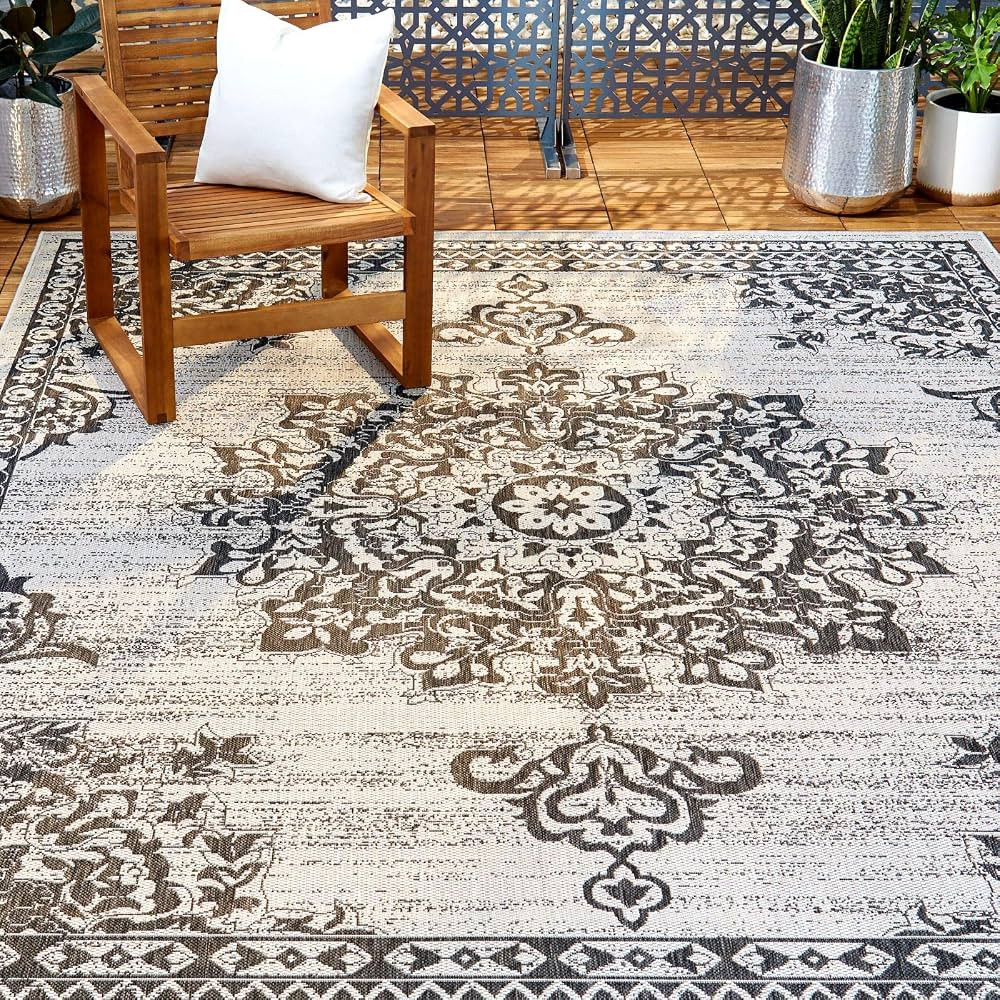 Nicole Miller New York Patio Country Azalea Transitional Medallion Indoor/Outdoor Area Rug, Grey/... | Amazon (US)