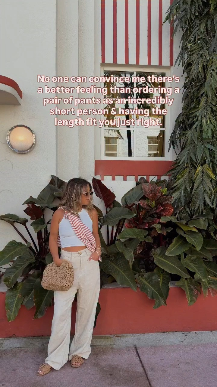 Name a better feeling… I’ll wait. ⏳🤍 @emestudios_ Frayed Almond Baggy Pants & Sade Salsa Reverse Crewneck, xx. 