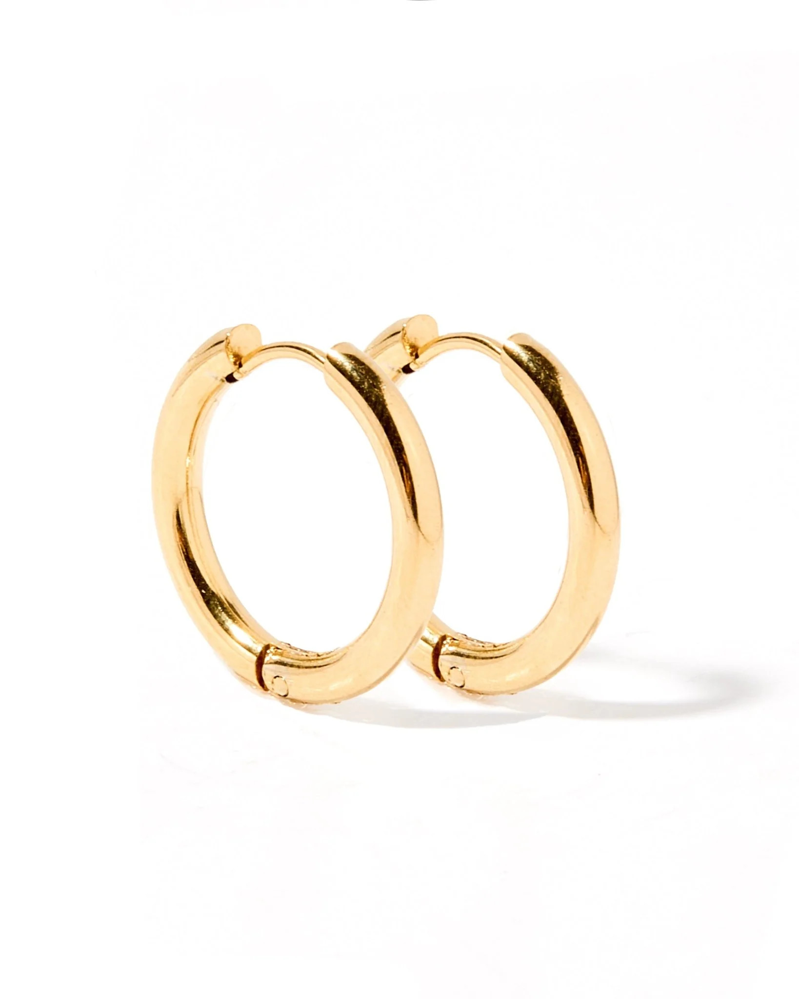 Huggie Earrings - Scarlett Hoop Gold 14mm - Shop LINNY CO | LINNY CO LLC