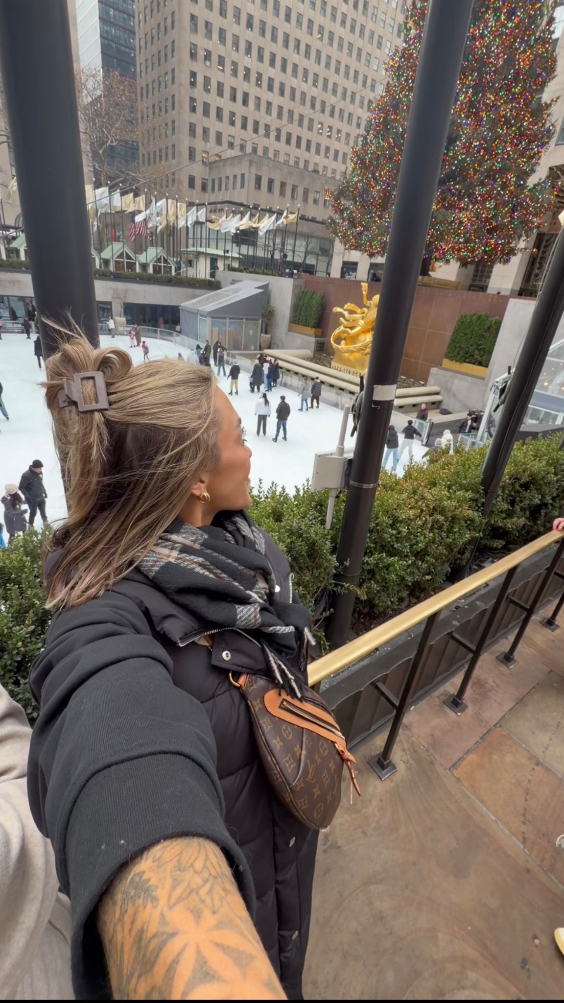 NYC travel day one / a little exploring! ❄️✨🎄🎁🌆 rocked my fave Amazon vest I’ve had for years (M) this day w/ a crewneck and a scarf! I was warm but that slowly changed the next day! 🤣 

Ootd / amazon fashion / New York City / Rockefeller / Holley Gabrielle 

#LTKFindsUnder100 #LTKTravel #LTKootd