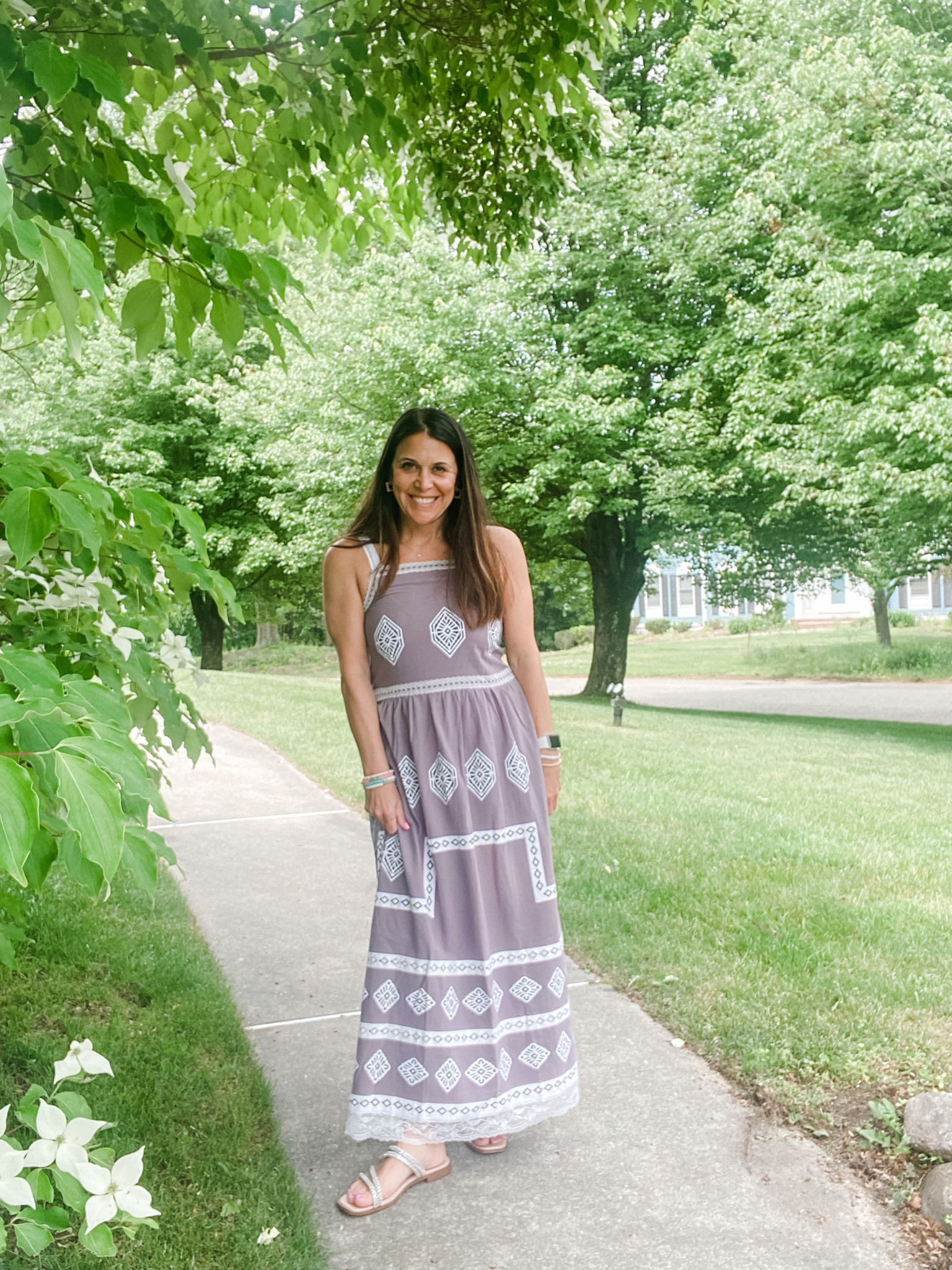 I love finding new places to shop! Just Fashion Now has the cutest things! I grabbed a couple adorable dresses that I am so excited to share with you guys! This one is so comfy & is perfect for dinner with the girls or a night out with the hubs. I am def bringing this on vacation with me! Head to my stories for a closer look! 


#LTKFind #LTKSeasonal #LTKunder50