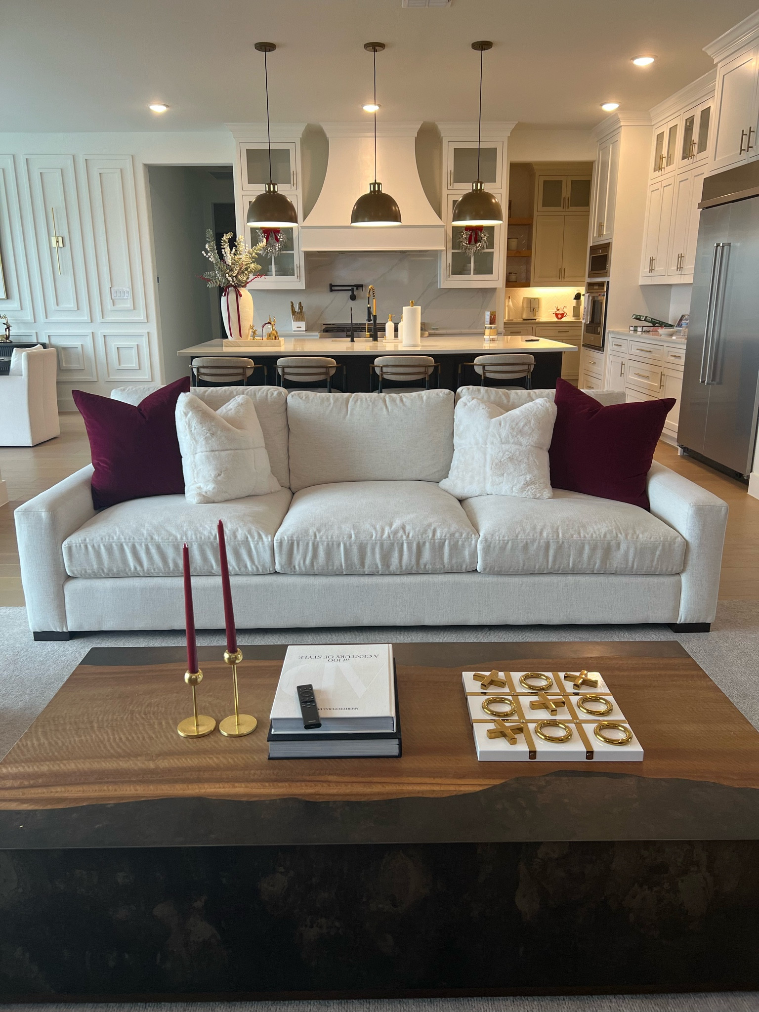 Shop my sofa 

#LTKHome