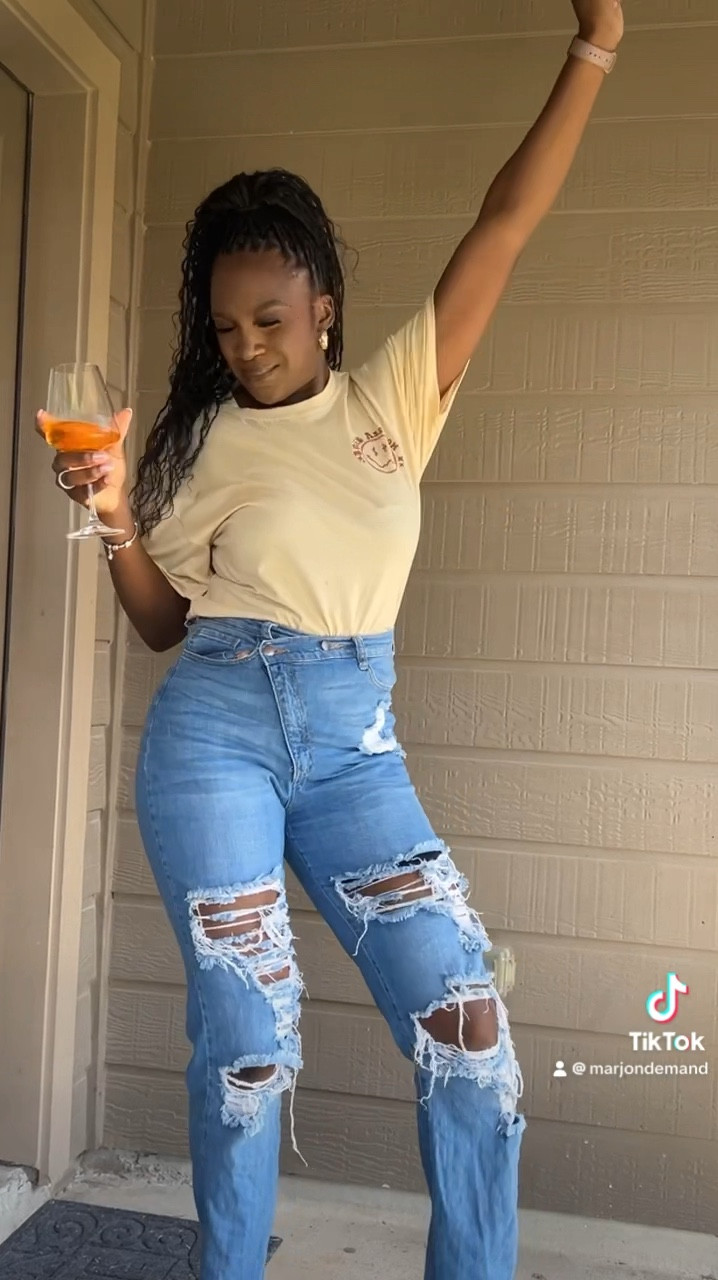 LOL IM BACK BABY 😅 When you completed your 12 month breastfeeding journey 🥳

#LTKStyleTip #LTKFindsUnder50