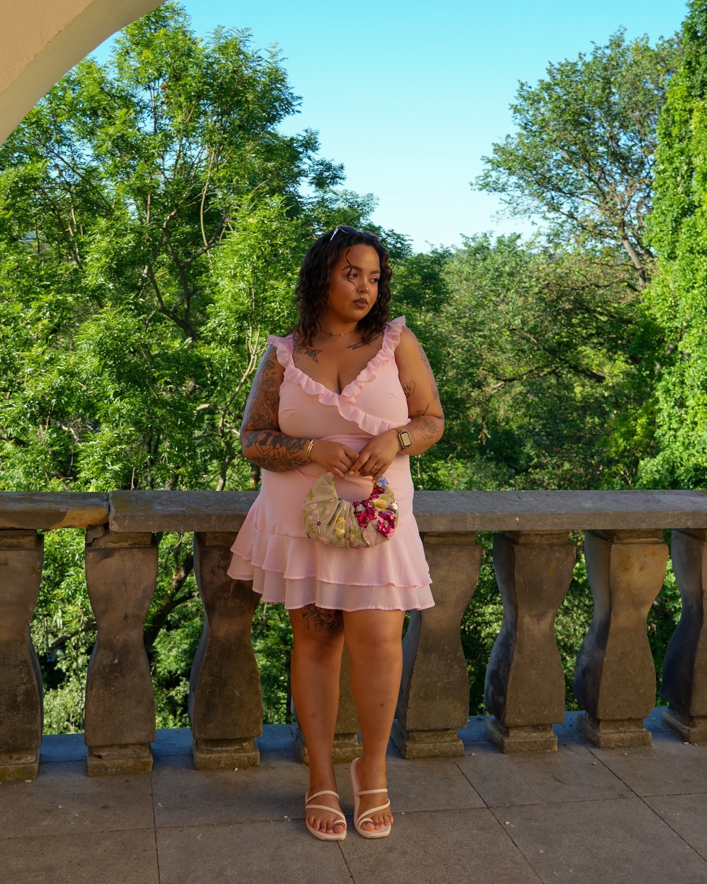 this look is giving 💕🌸💐💘💝🌺🌷🎀👛🩷

🔎 search my code M2ZL3 in the SHEIN app to find your favorites and discover statement styles and dazzling details for every curve!
📱 download the SHEIN app and start your own spotlight moment now with SHEIN Curve ✨

#LTKspring #LTKsummer #LTKplussize