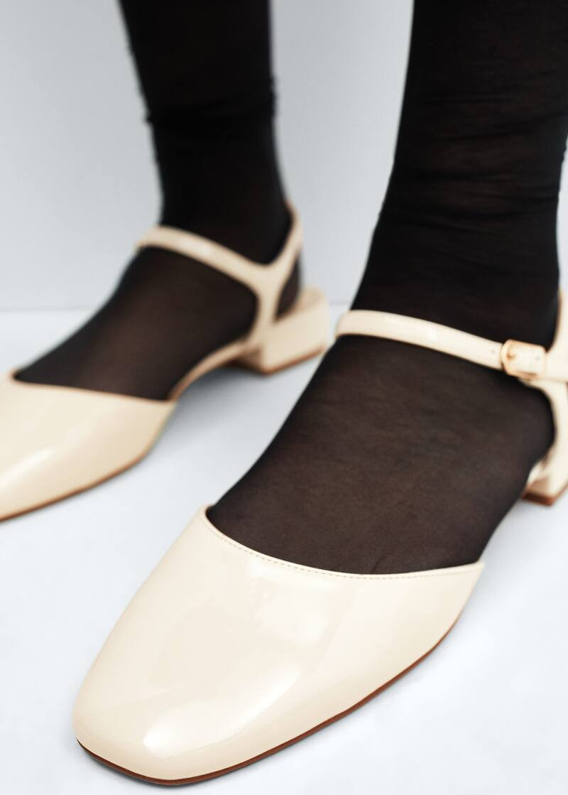 Chaussures vernies ouvertes à l’arrière -  Femme | Mango Belgique | Mango BE