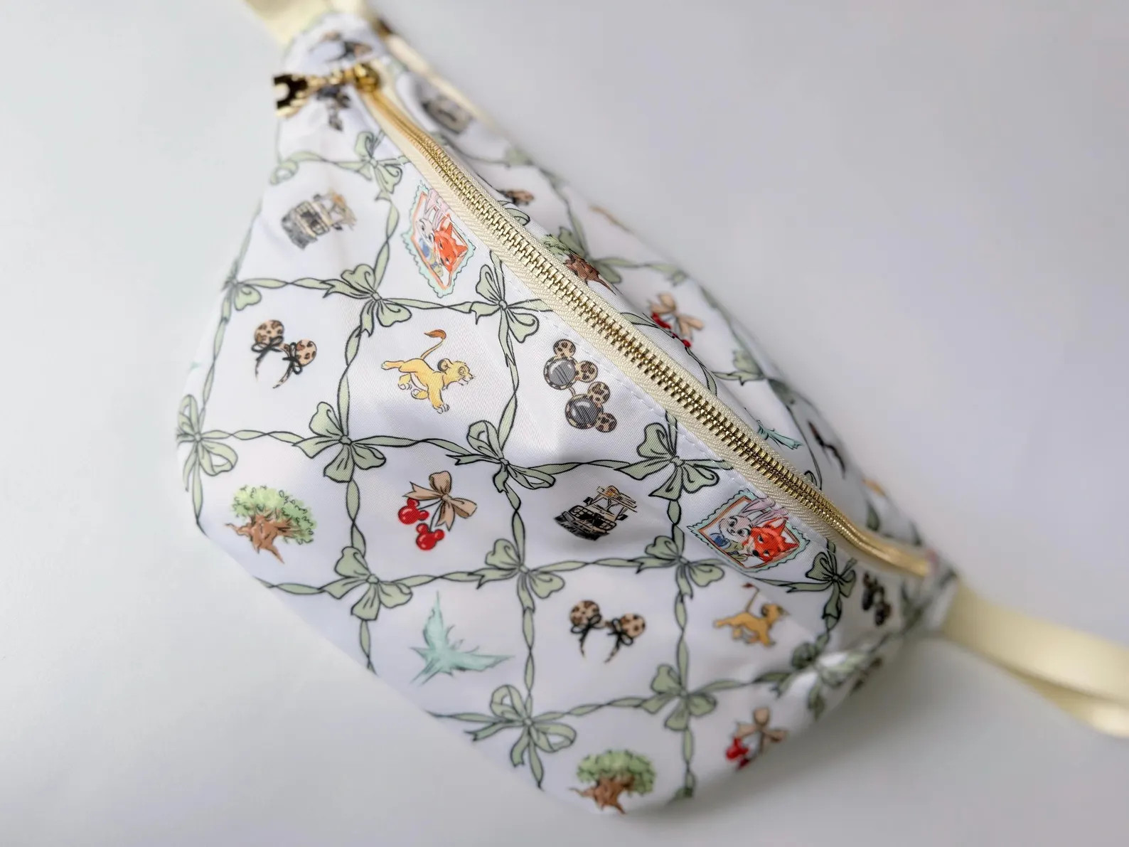 Jumbo Animal Theme Park Fanny Pack: Gold Hardware, Adjustable Strap | Etsy (Global)