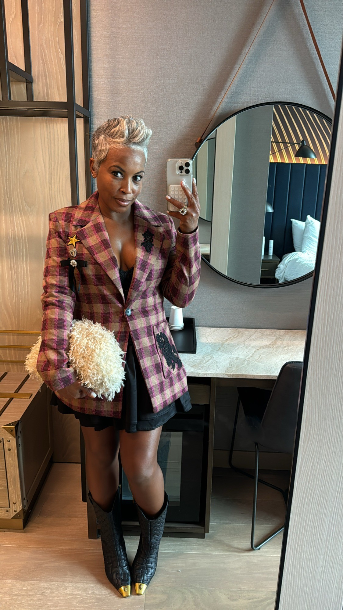 

#fashion #fallfashion #ootd #fashioninspo #falltrend #furbag #skirt #plaidblazer #boots #shoeobsession #bagaddiction

#LTKItBag #LTKOver40 #LTKShoeCrush